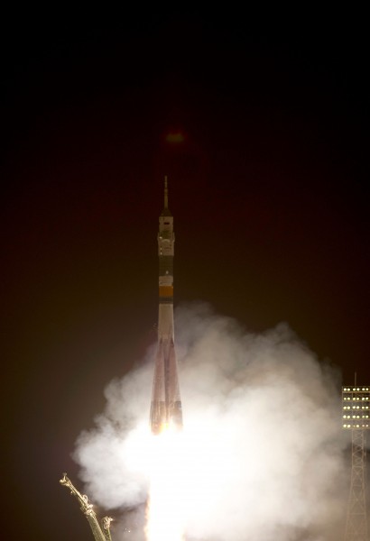 Soyuz TMA-02M rocket launches