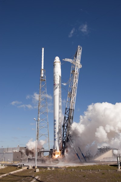 SpaceX Falcon 9 with Dragon COTS Demo 1 during static fire test