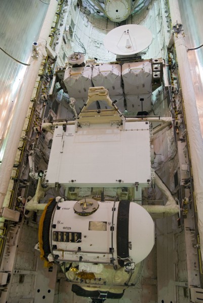 STS132 payload bay closure2