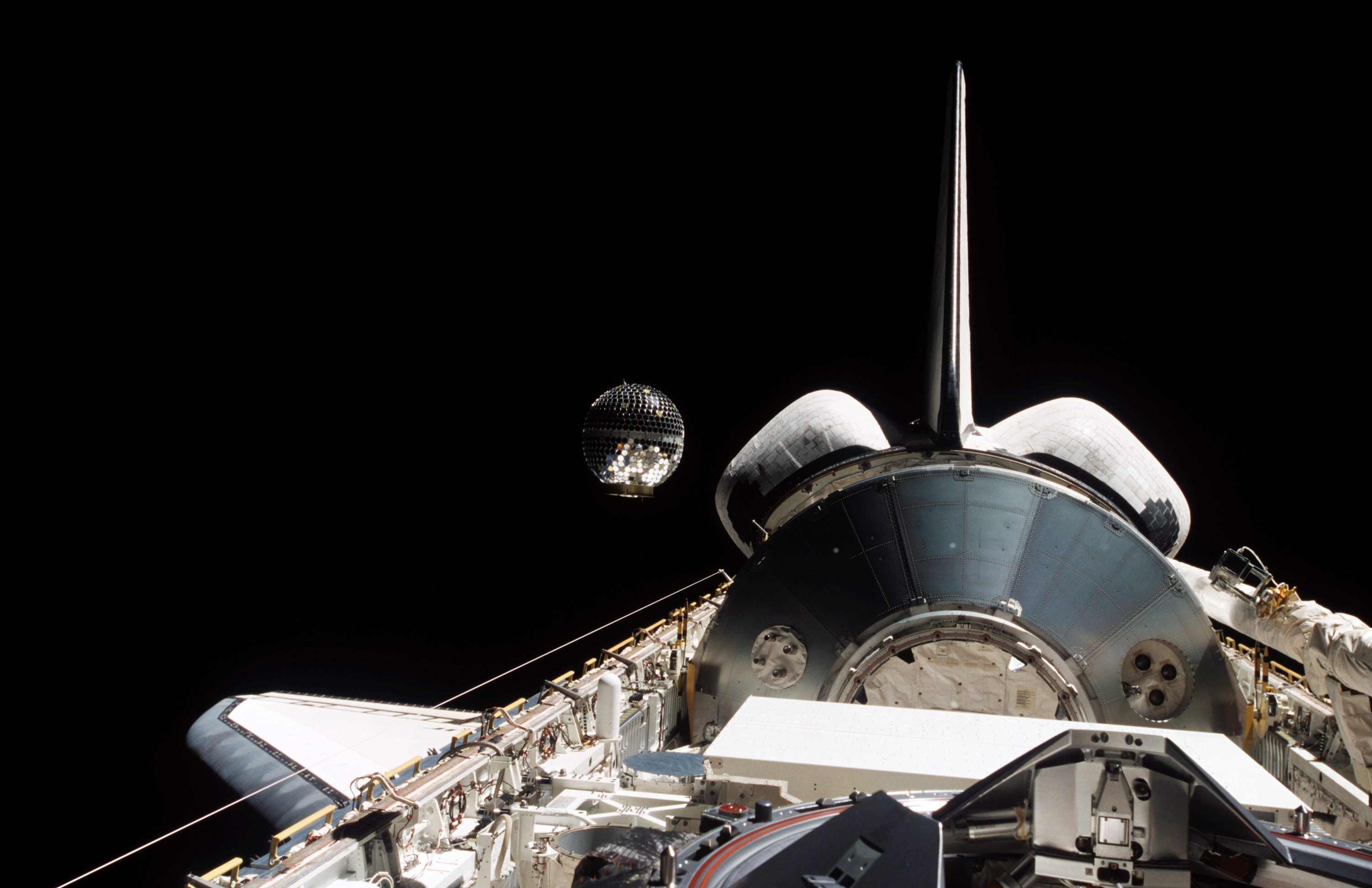 STS-108 STARSHINE 2