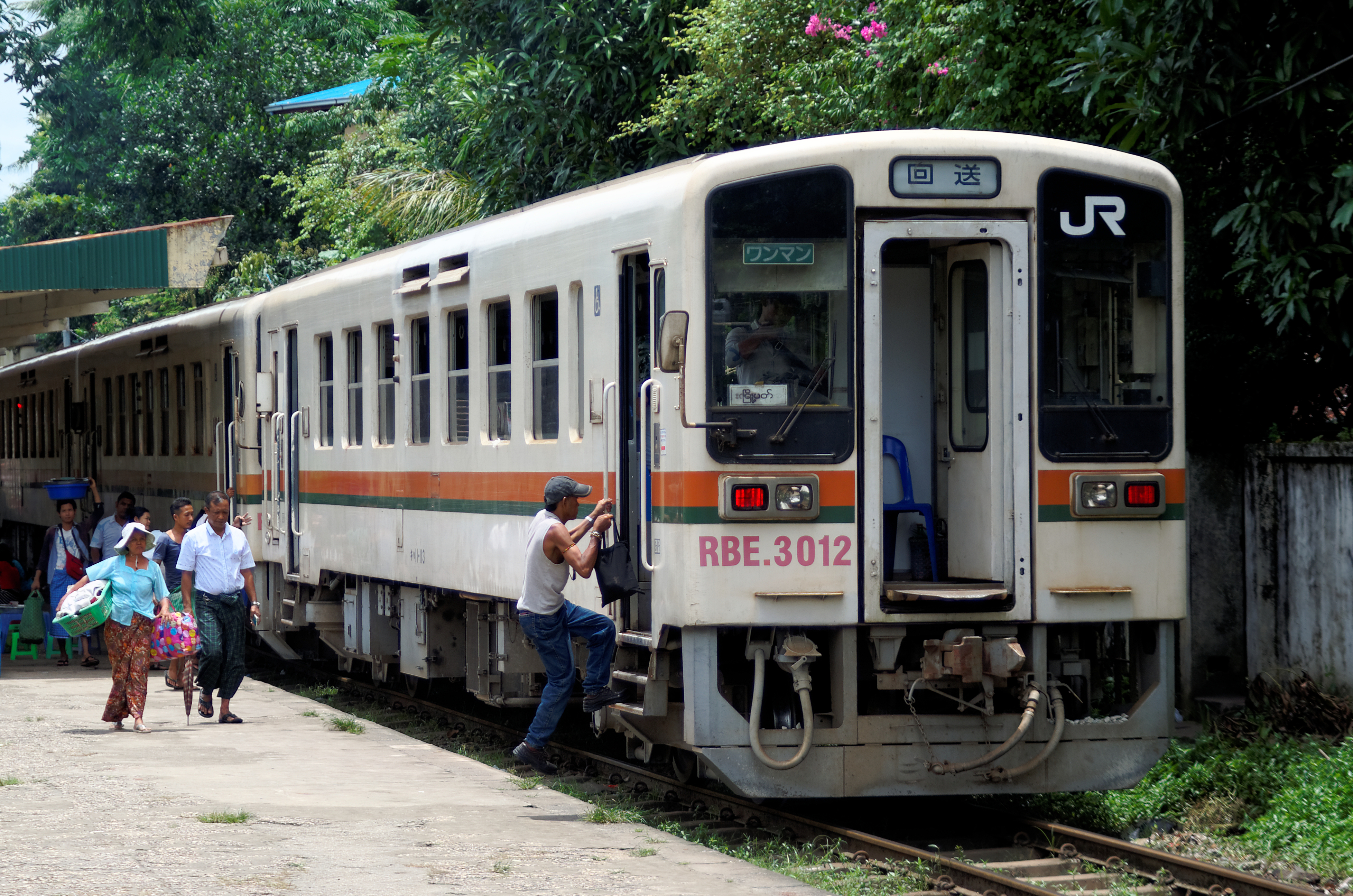 20160814 fomer JR train Yangon Circular Railway 0228