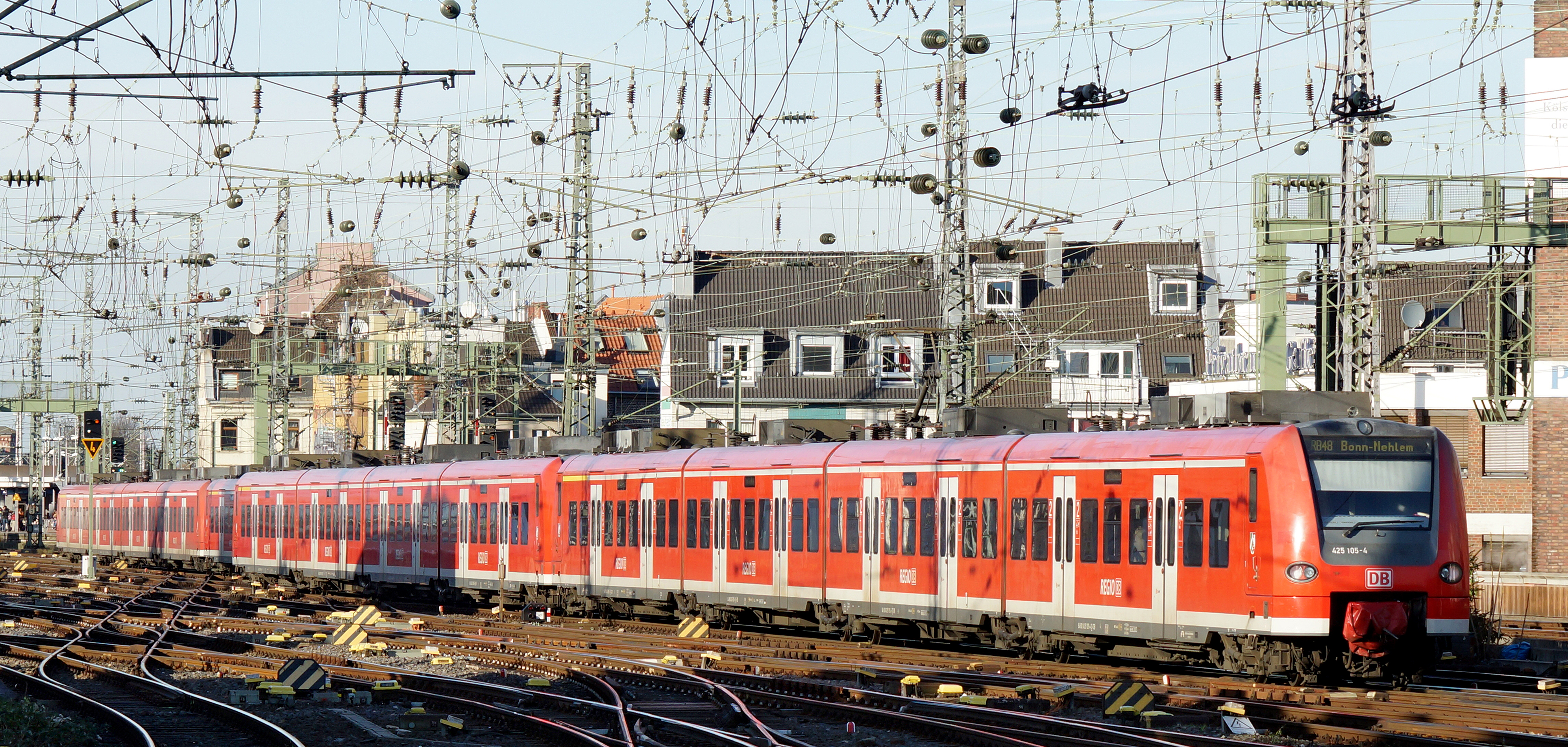 425 105-4 Köln Hauptbahnhof 2015-12-03