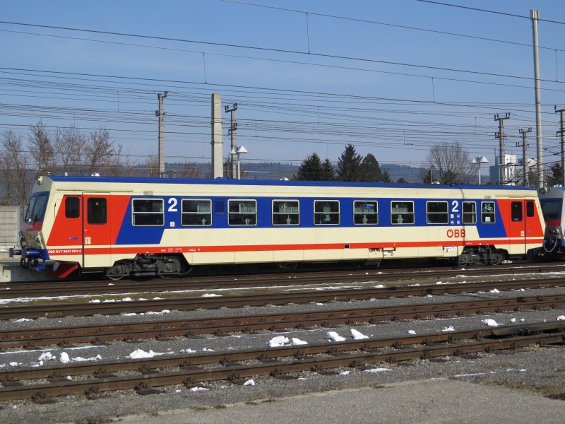 2018-03-01 (702) ÖBB 5047 001-2 at Bahnhof Pöchlarn