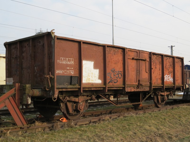 2018-03-02 (212) Old freight wagon without RIC-number at Bahnhof St. Valentin
