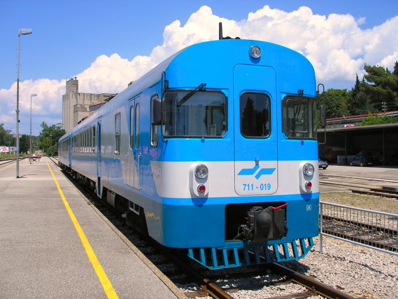 Sž series 711 train (05)