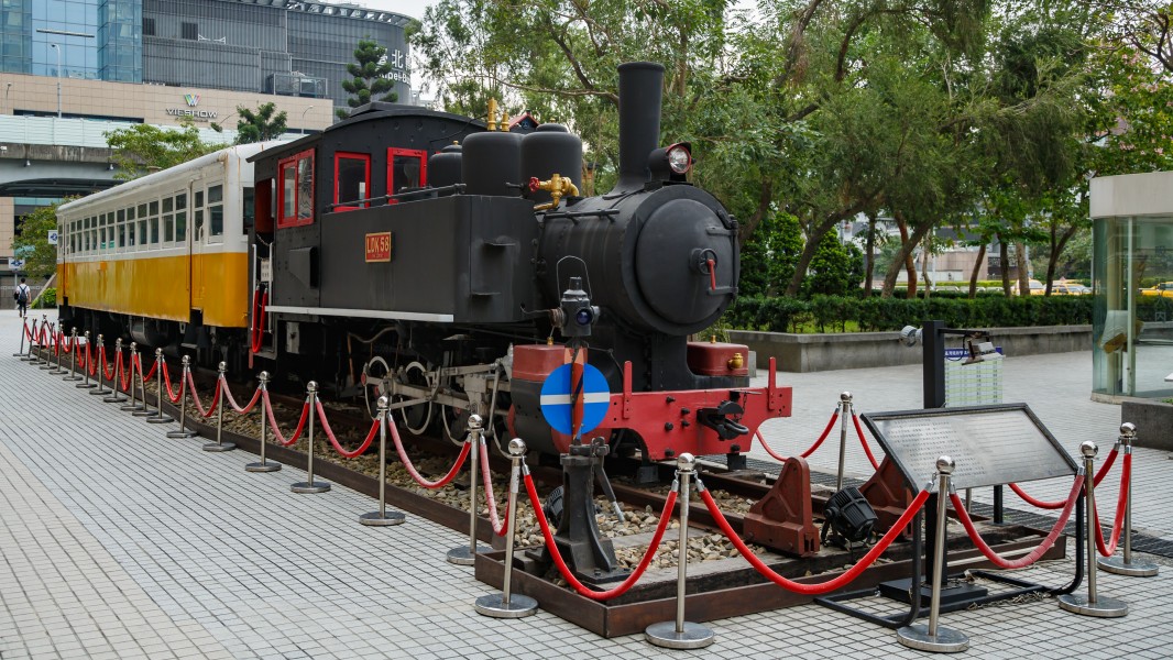 Taipei Taiwan TRA-LDK58 Steam-locomotive-01