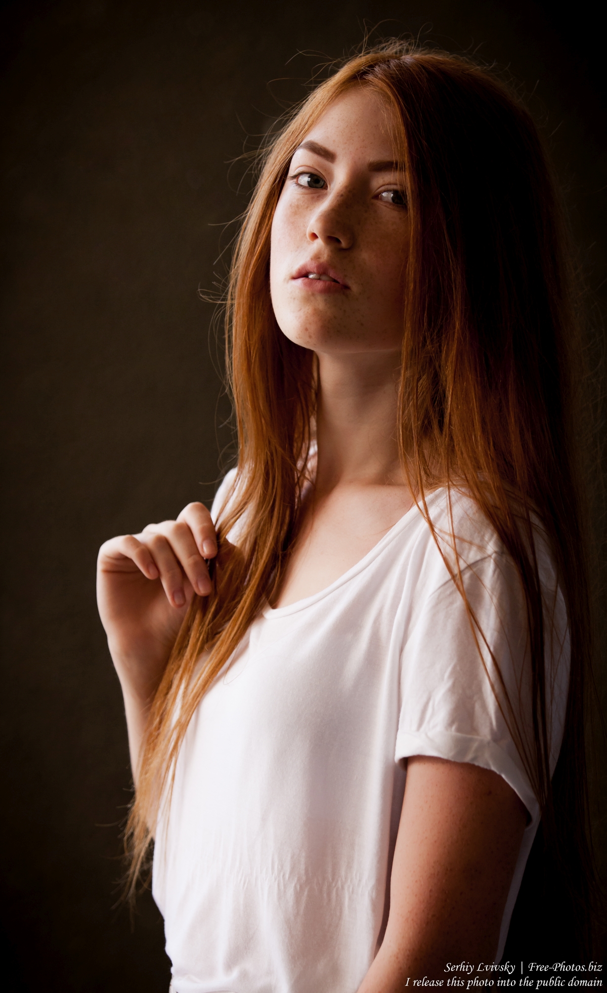 a_15-year-old_red-haired_catholic_girl_photographed_by_serhiy_lvivsky_in_august_2015_01