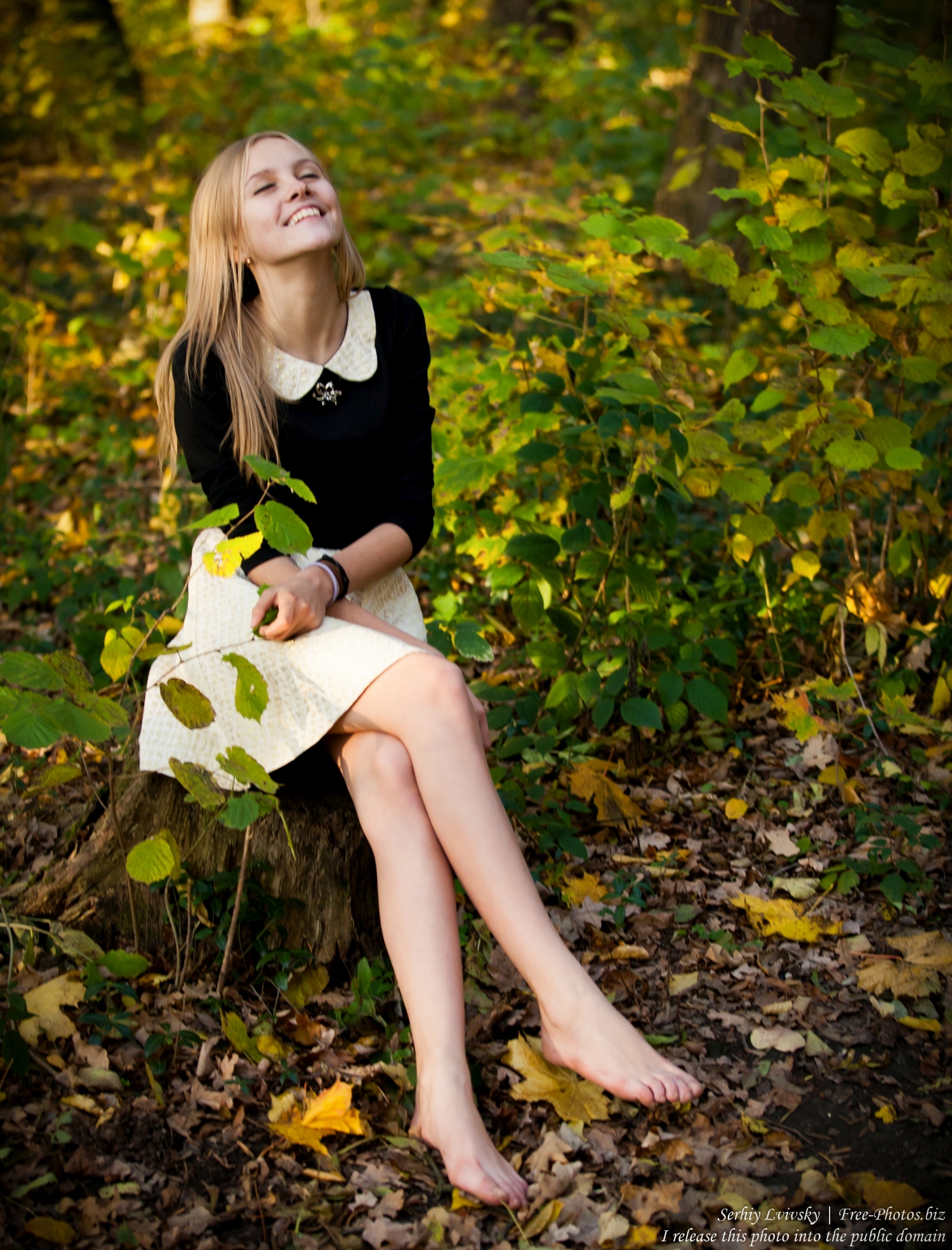 a_15-year-old_blond_girl_photographed_by_serhiy_lvivsky_11