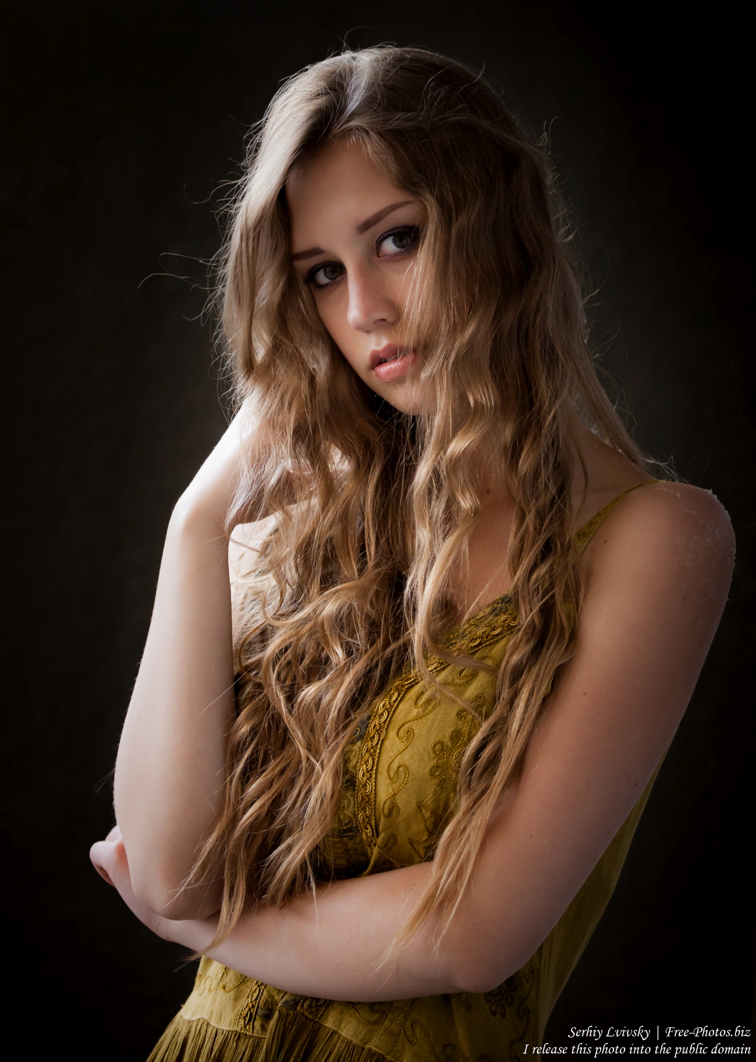 a_16-year-old_natural_blond_girl_photographed_by_serhiy_lvivsky_in_july_2016_31
