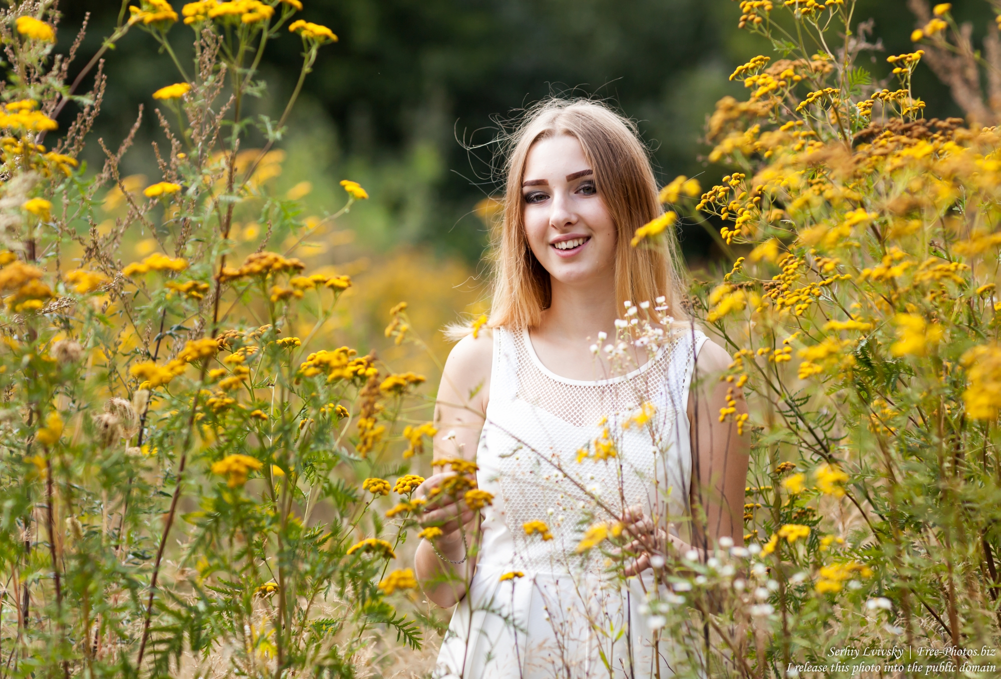a_15-year-old_natural_blonde_girl_photographed_in_august_2016_by_serhiy_lvivsky_06