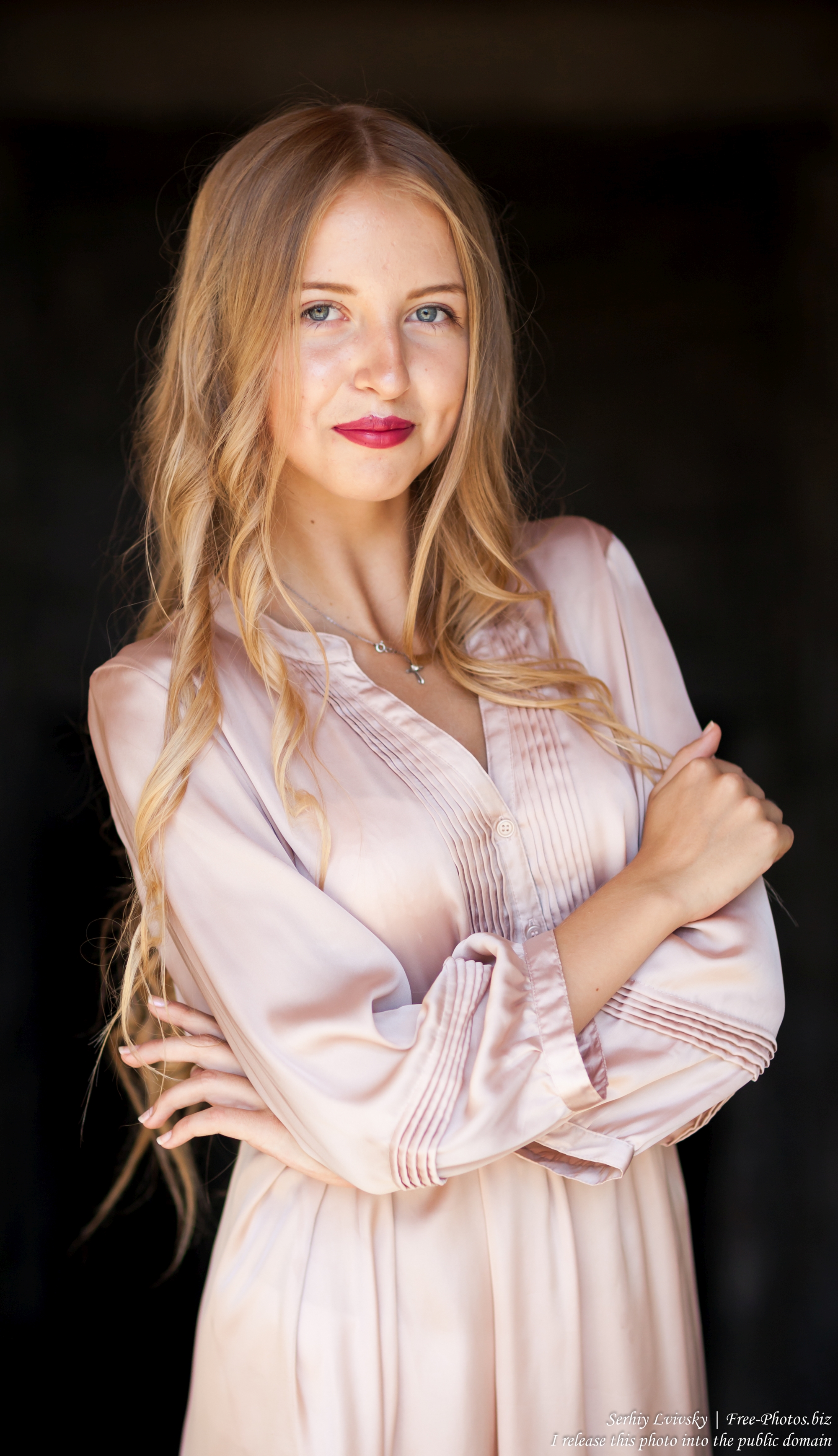 ania_a_14-year-old_natural_blonde_girl_photographed_by_serhiy_lvivsky_in_august_2017_06