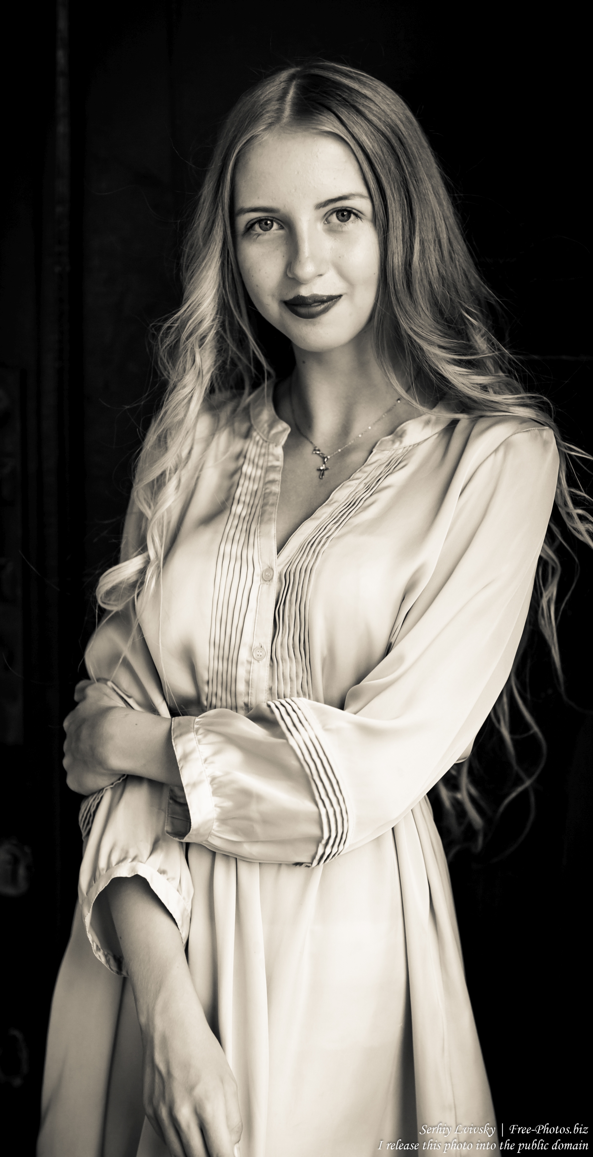 ania_a_14-year-old_natural_blonde_girl_photographed_by_serhiy_lvivsky_in_august_2017_24