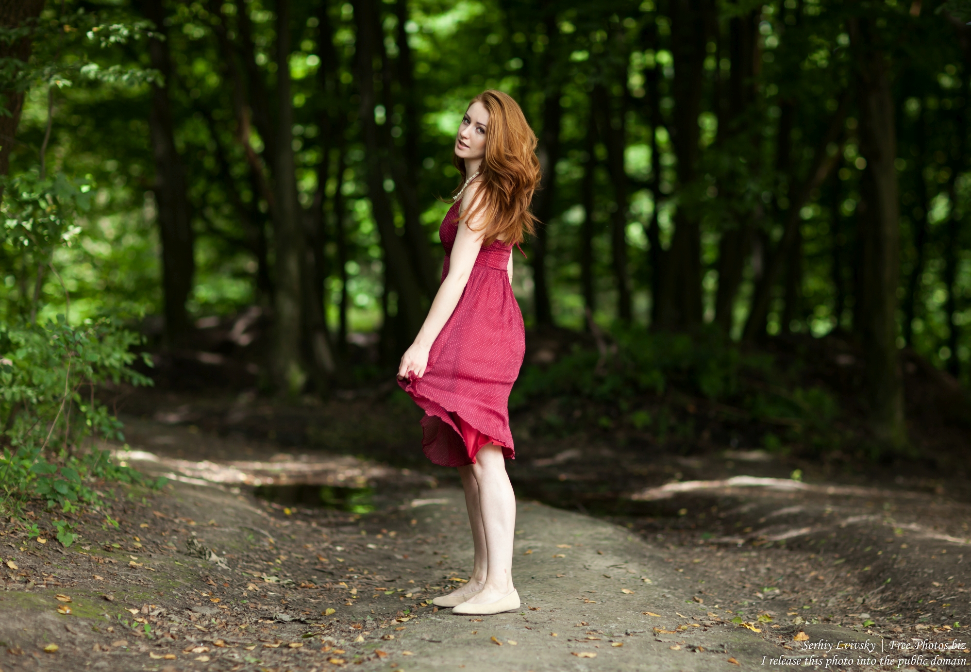 masha_a_24-year-old_christian_girl_with_natural_red_hair_photographed_by_serhiy_lvivsky_in_july_2017_01