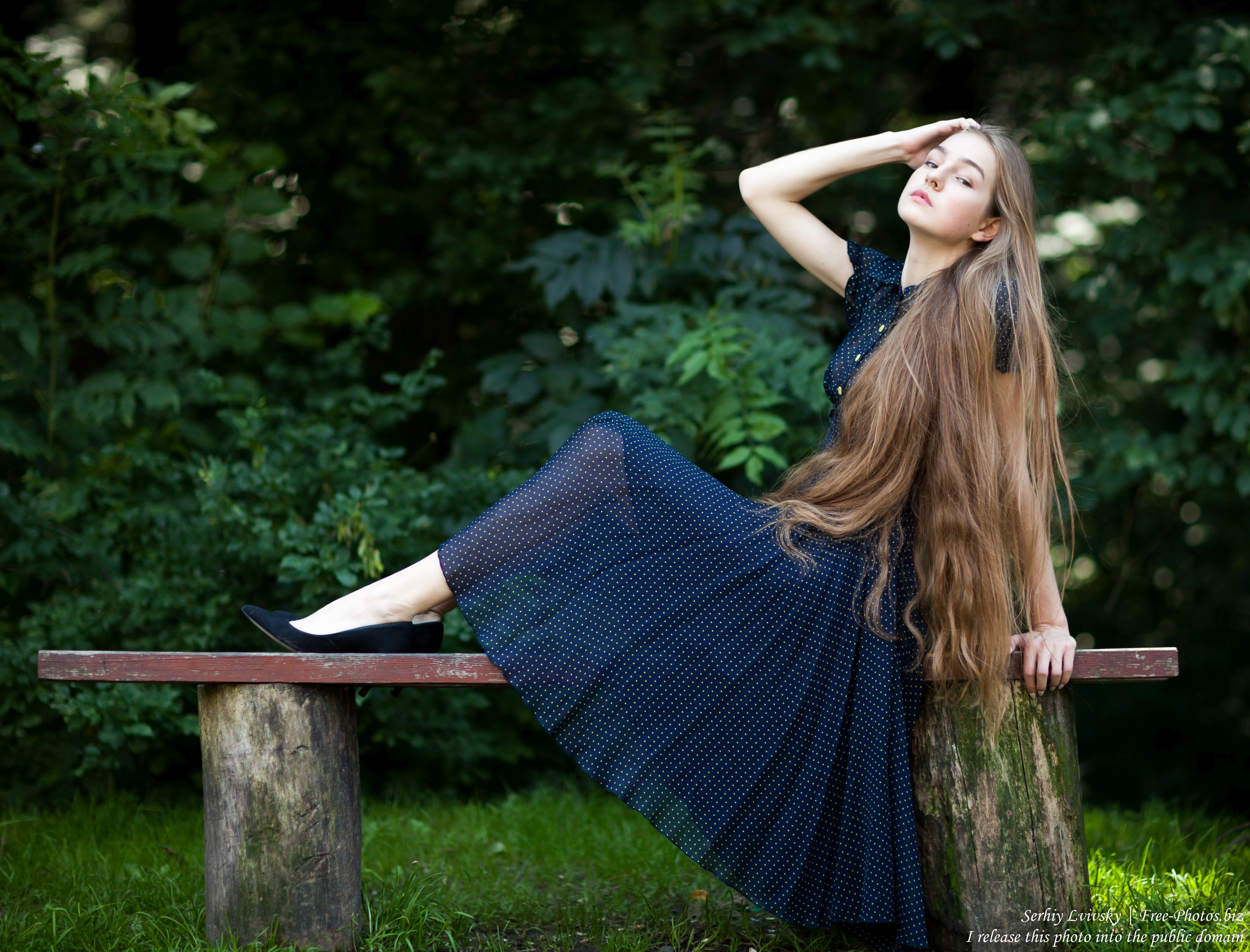 justyna_a_16-year-old_fair-haired_girl_photographed_in_june_2018_by_serhiy_lvivsky_22