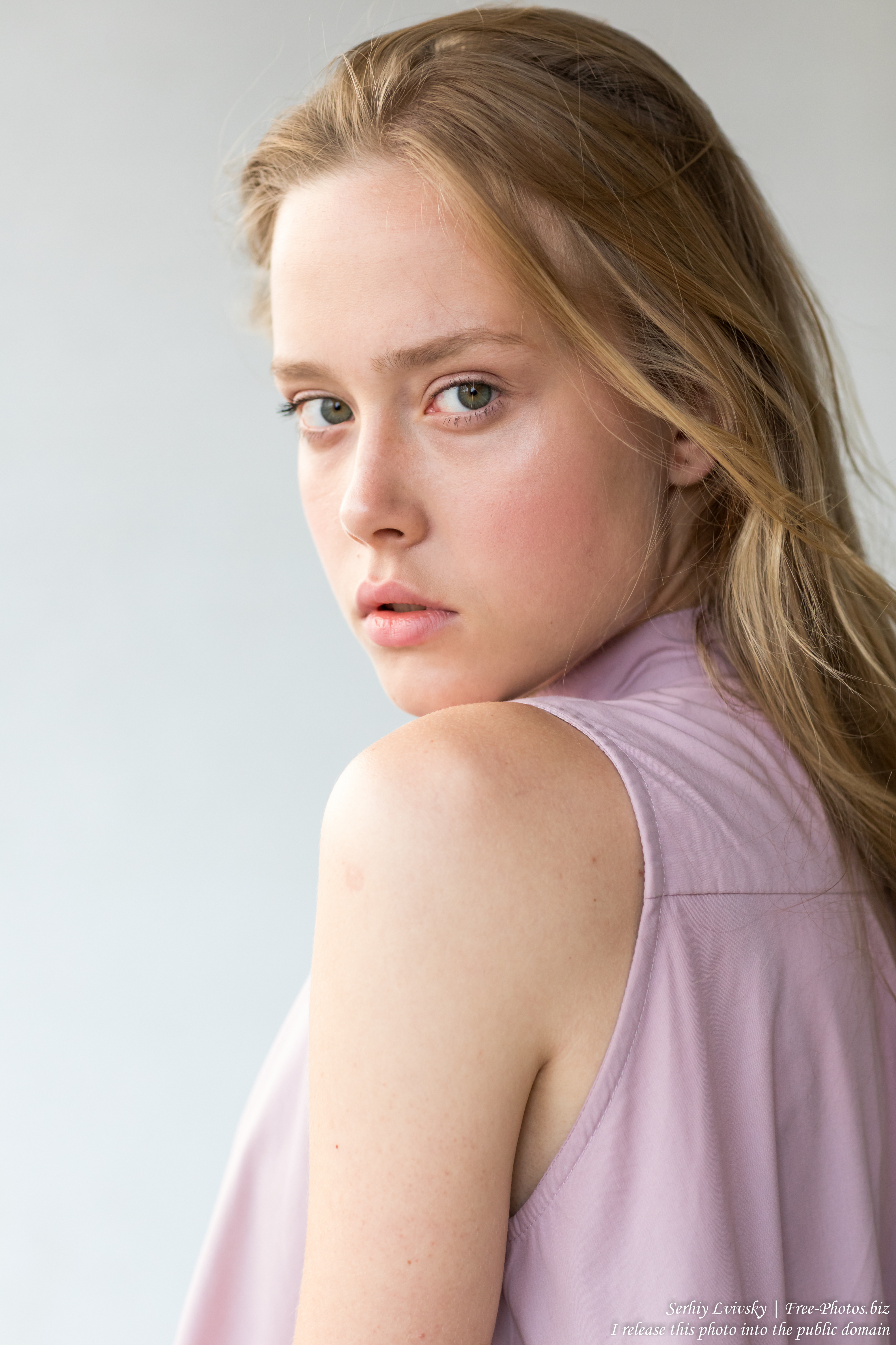 ania_an_18-year-old_natural_blonde_girl_photographed_in_june_2019_by_serhiy_lvivsky_24