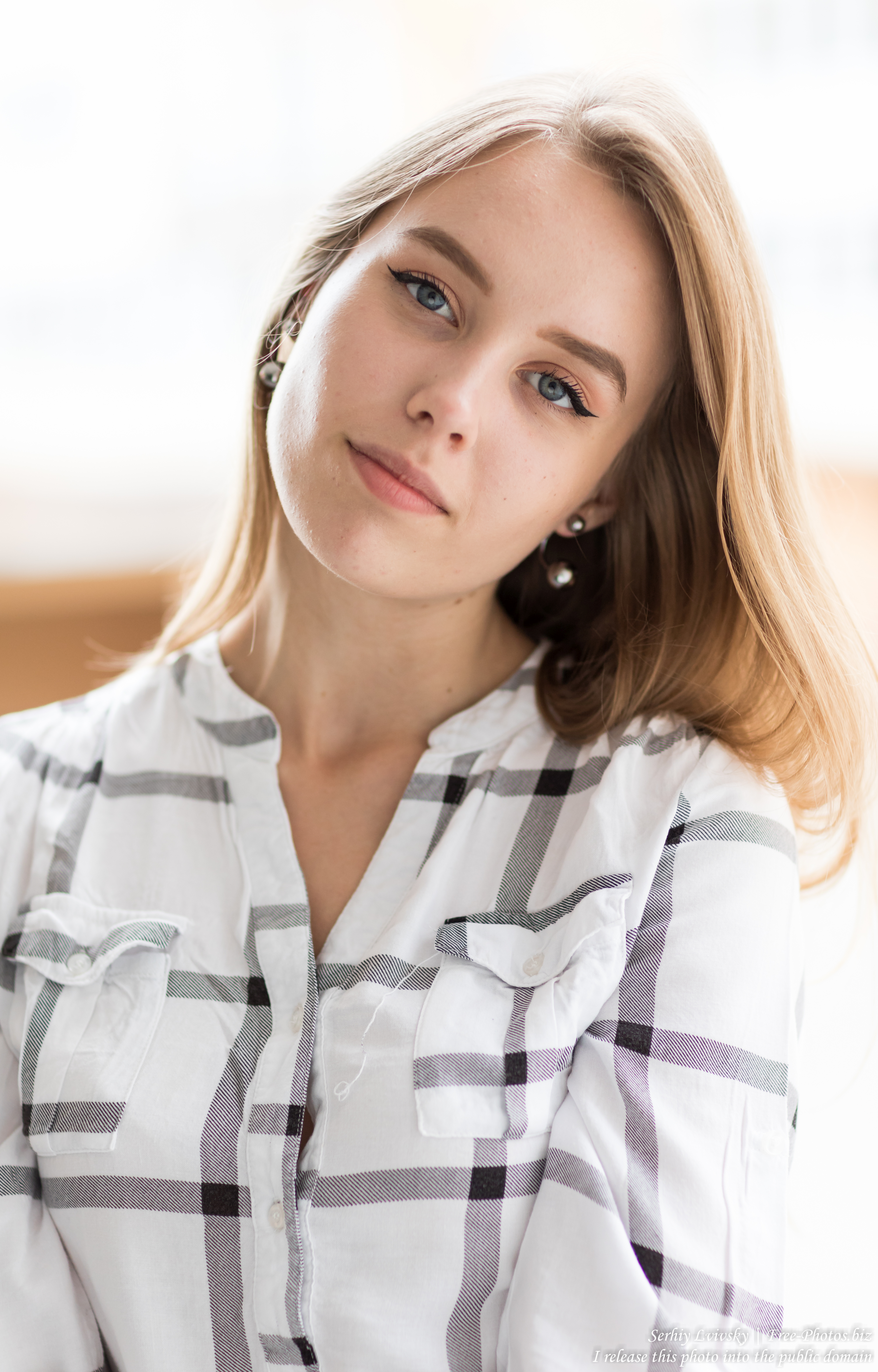 sasha_a_19-year-old_natural_blonde_girl_photographed_in_july_2019_by_serhiy_lvivsky_10
