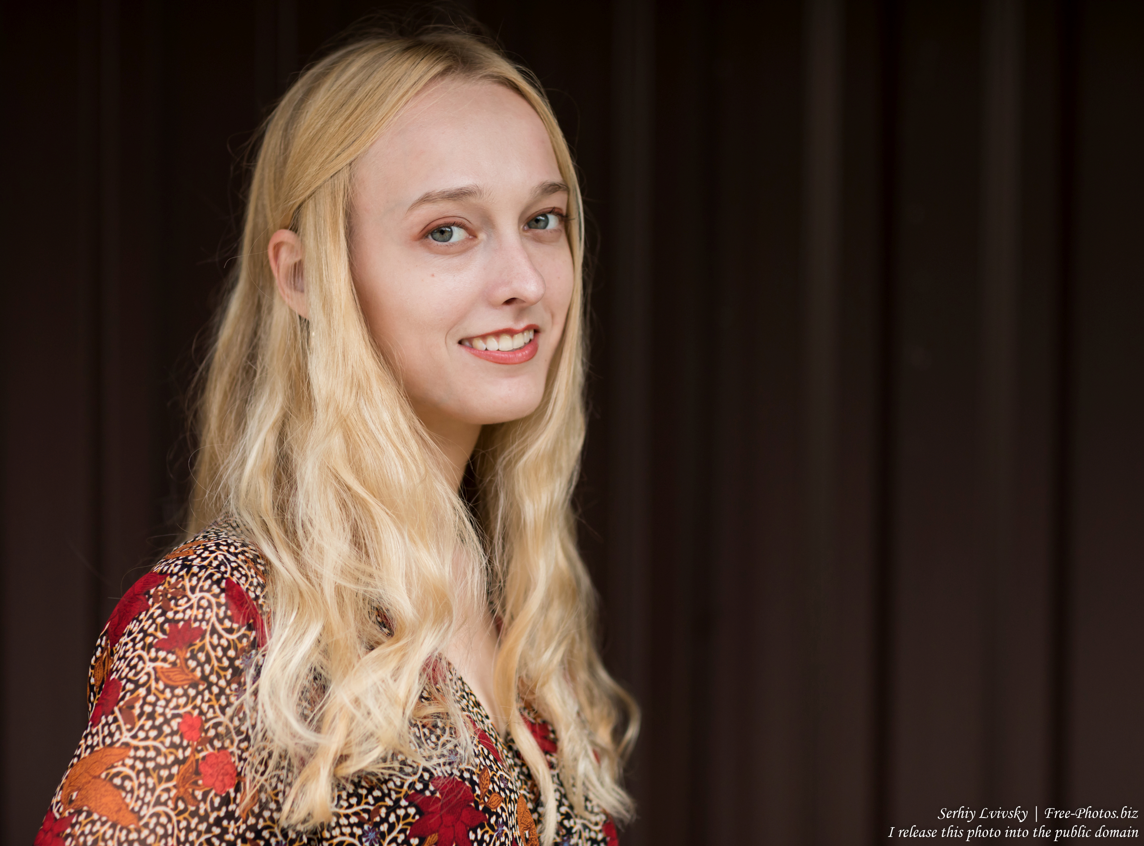 sonya_a_21-year-old_natural_blonde_girl_photographed_in_july_2019_by_serhiy_lvivsky_28