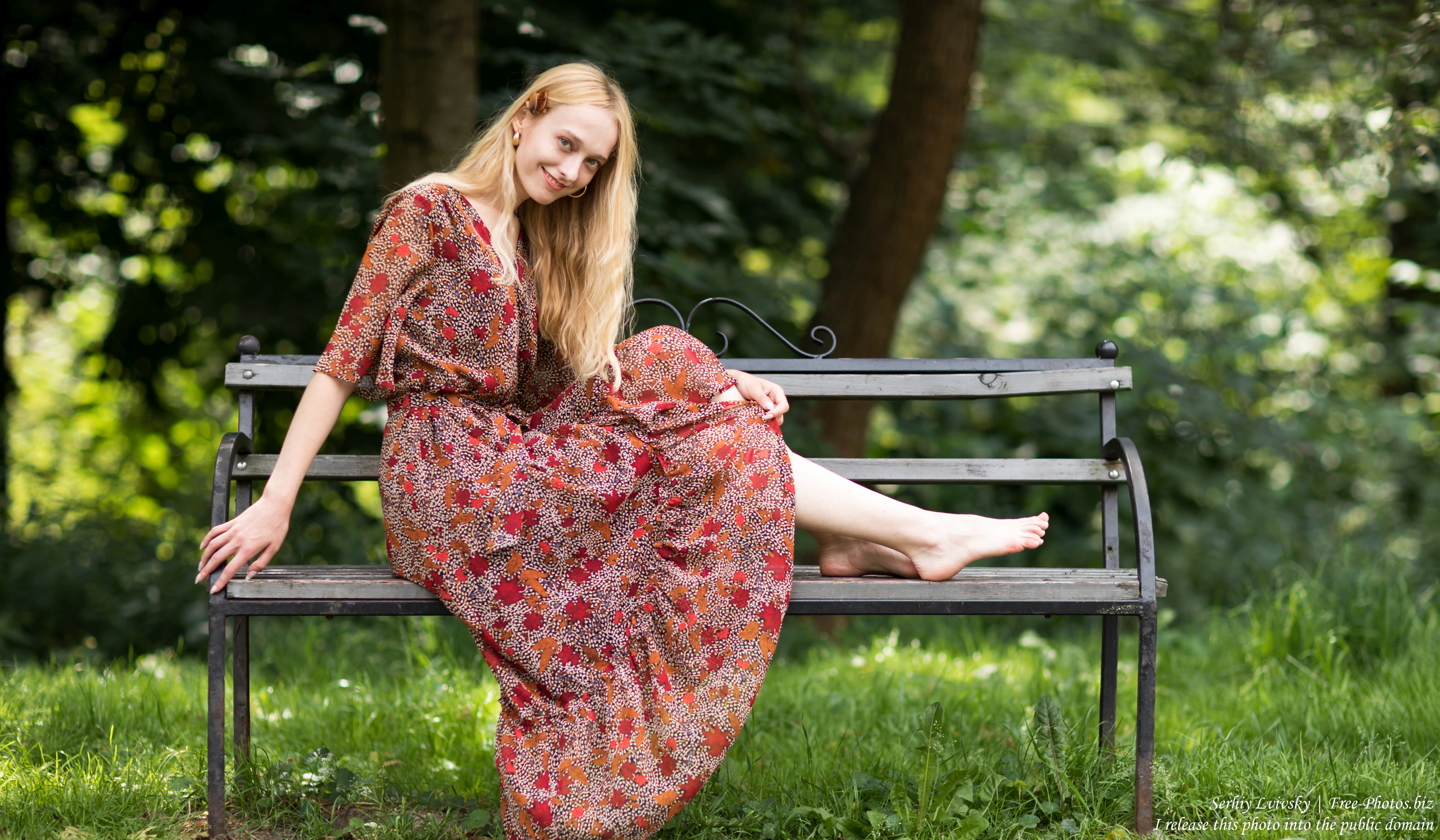 sonya_a_21-year-old_natural_blonde_girl_photographed_in_july_2019_by_serhiy_lvivsky_37