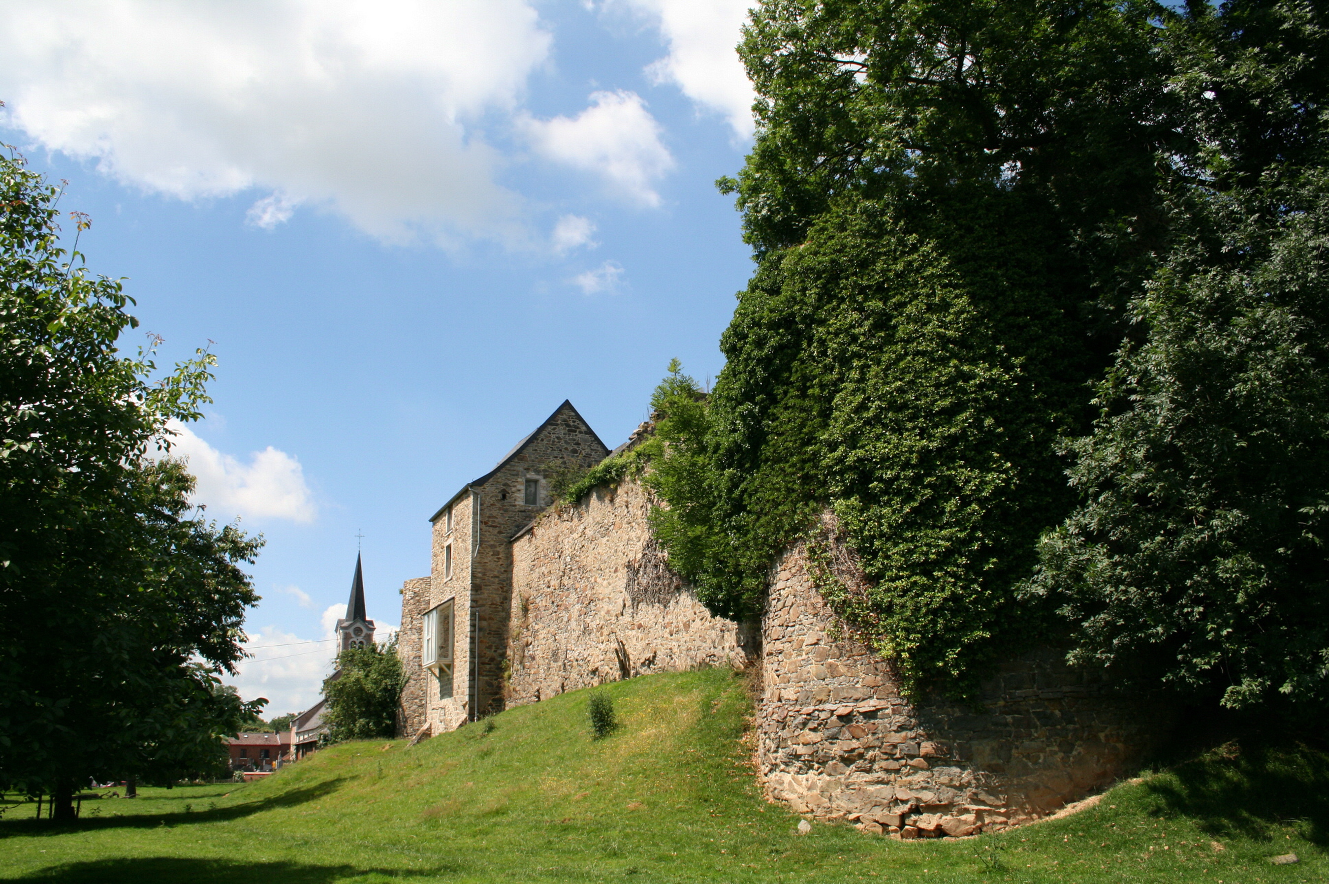 0 Opprebais - Ferme-château (1)