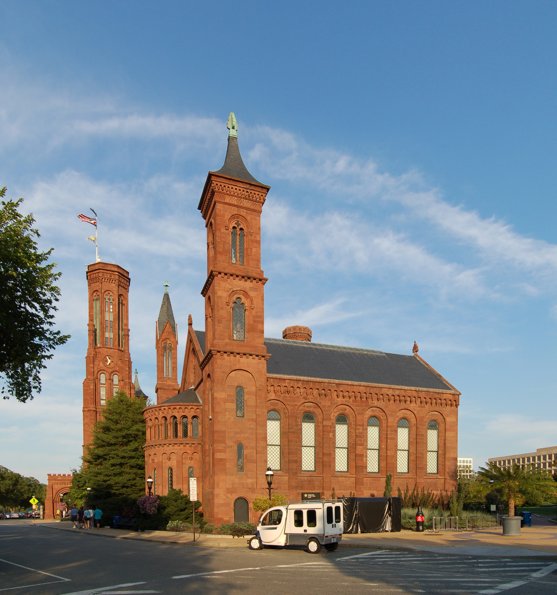 12072012 Smithsonian Building 01