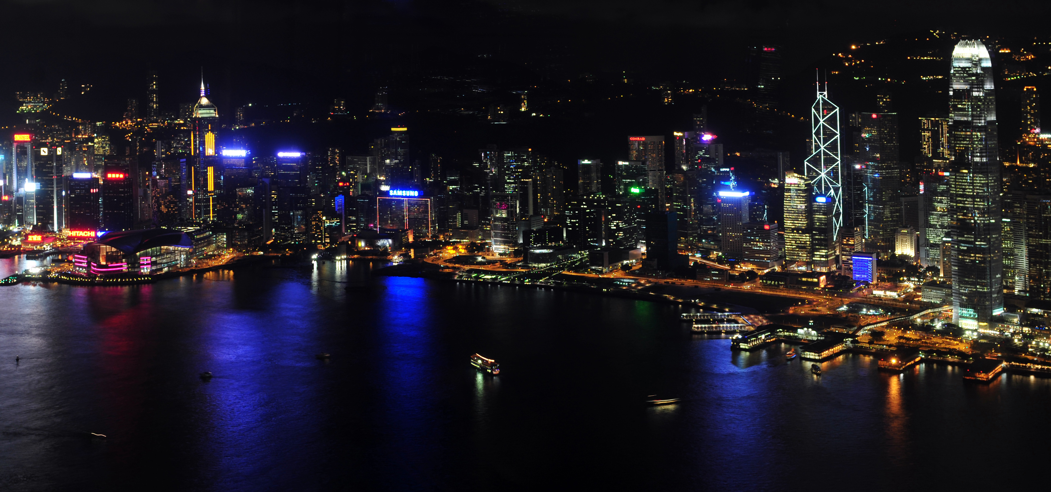 13-08-08-hongkong-sky100-42