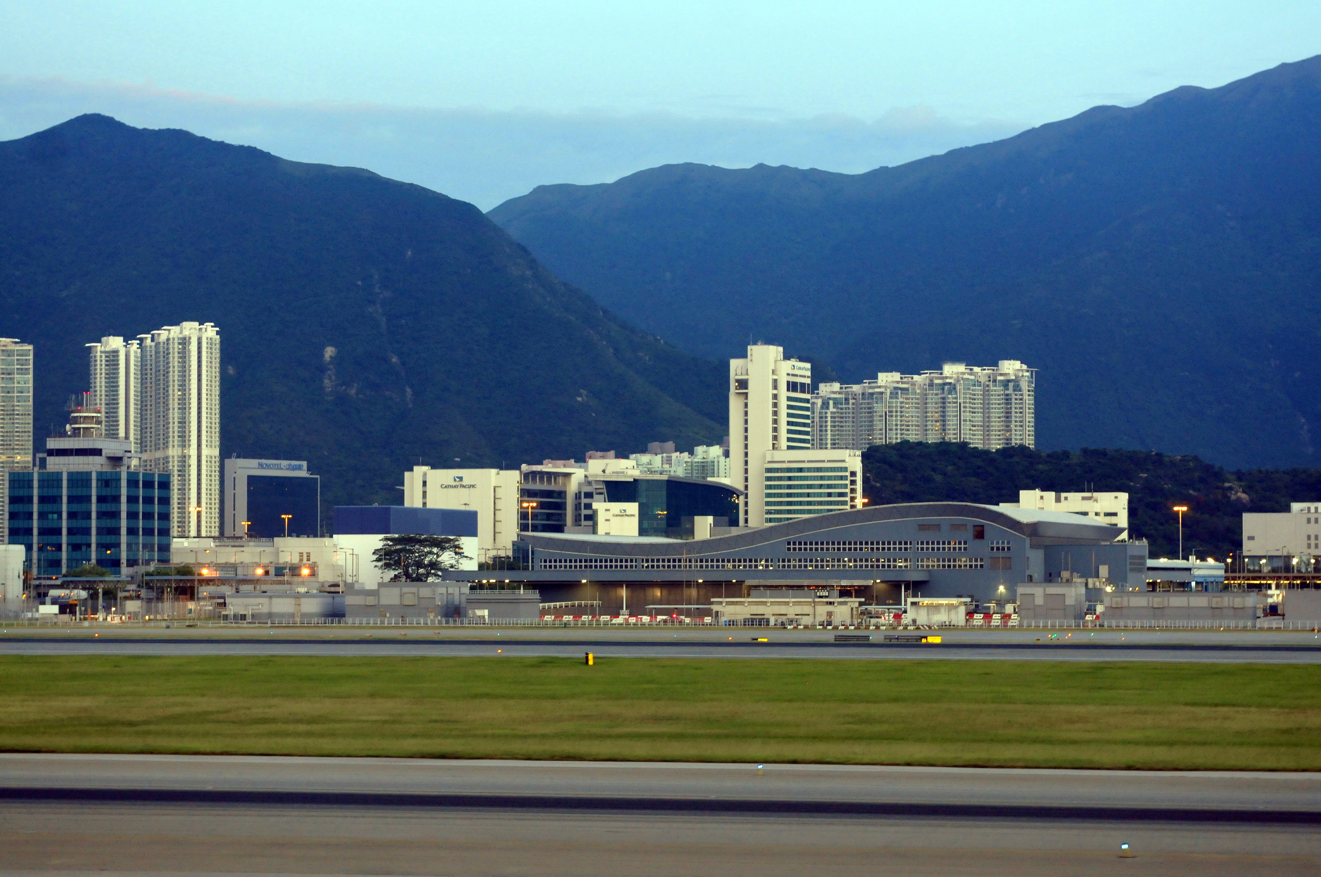 13-08-12-hongkong-by-RalfR-69