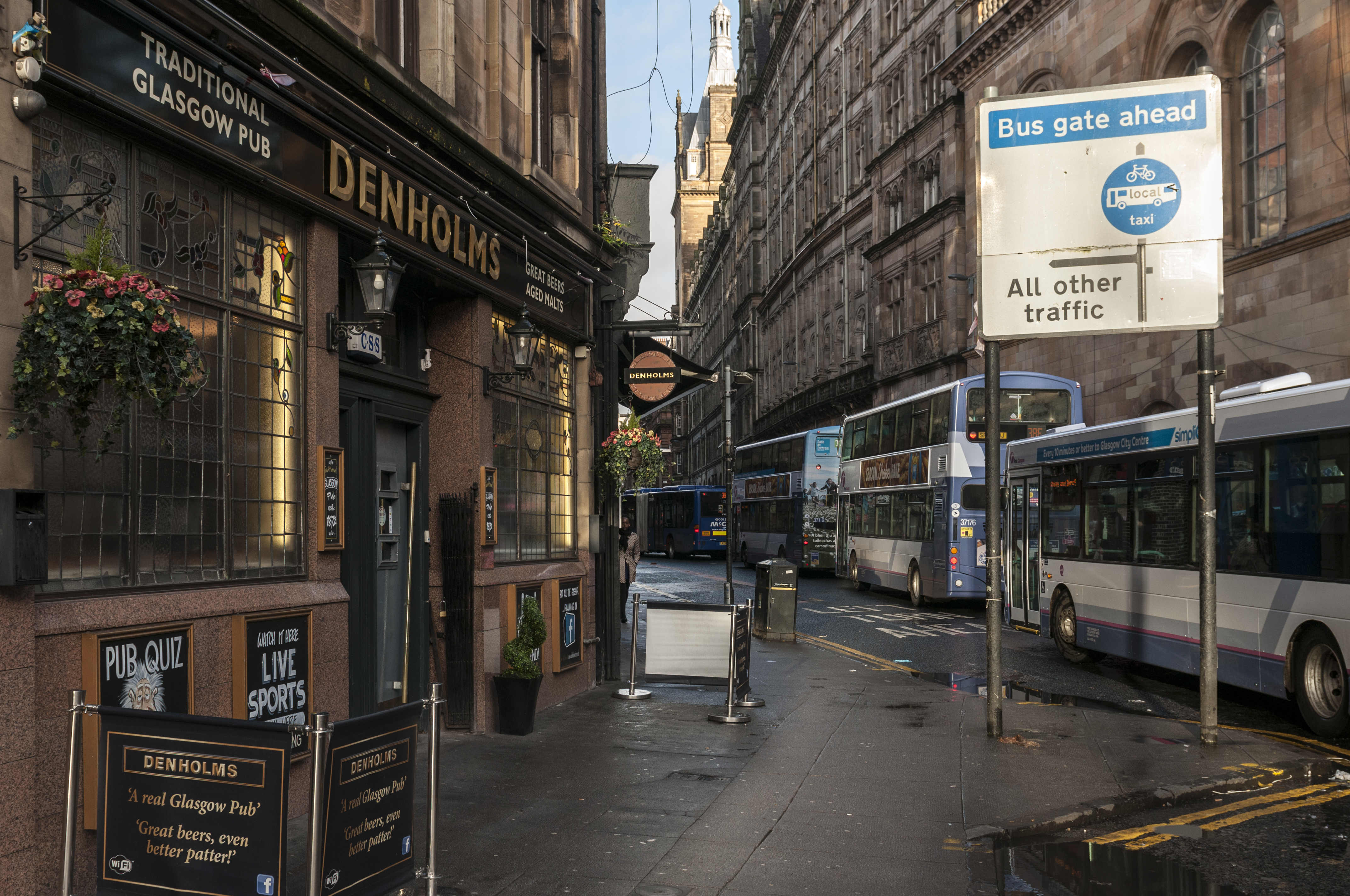 16-11-16-Glasgow street scene-RR2 7261
