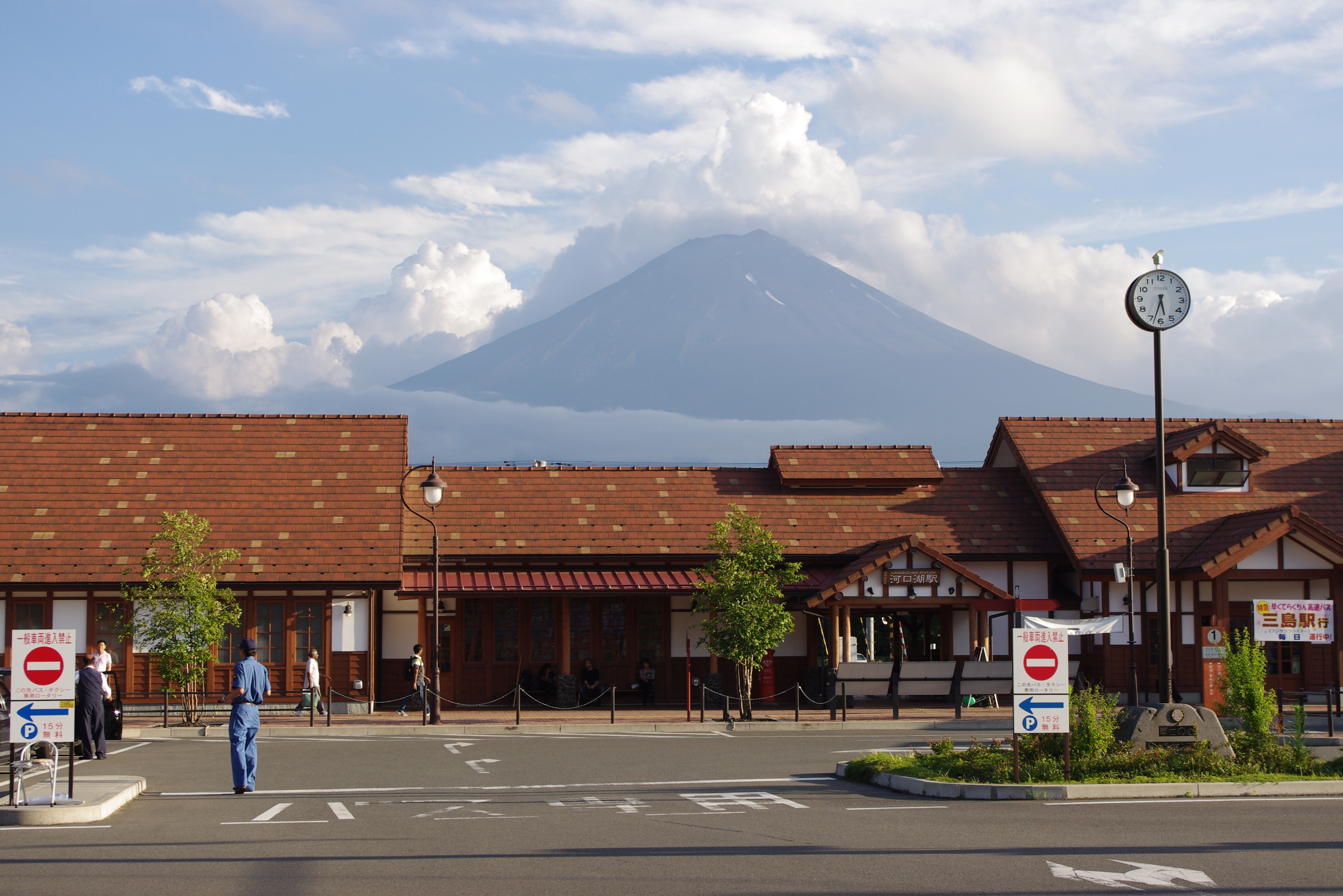 20100728 Kawaguchiko Station 6622