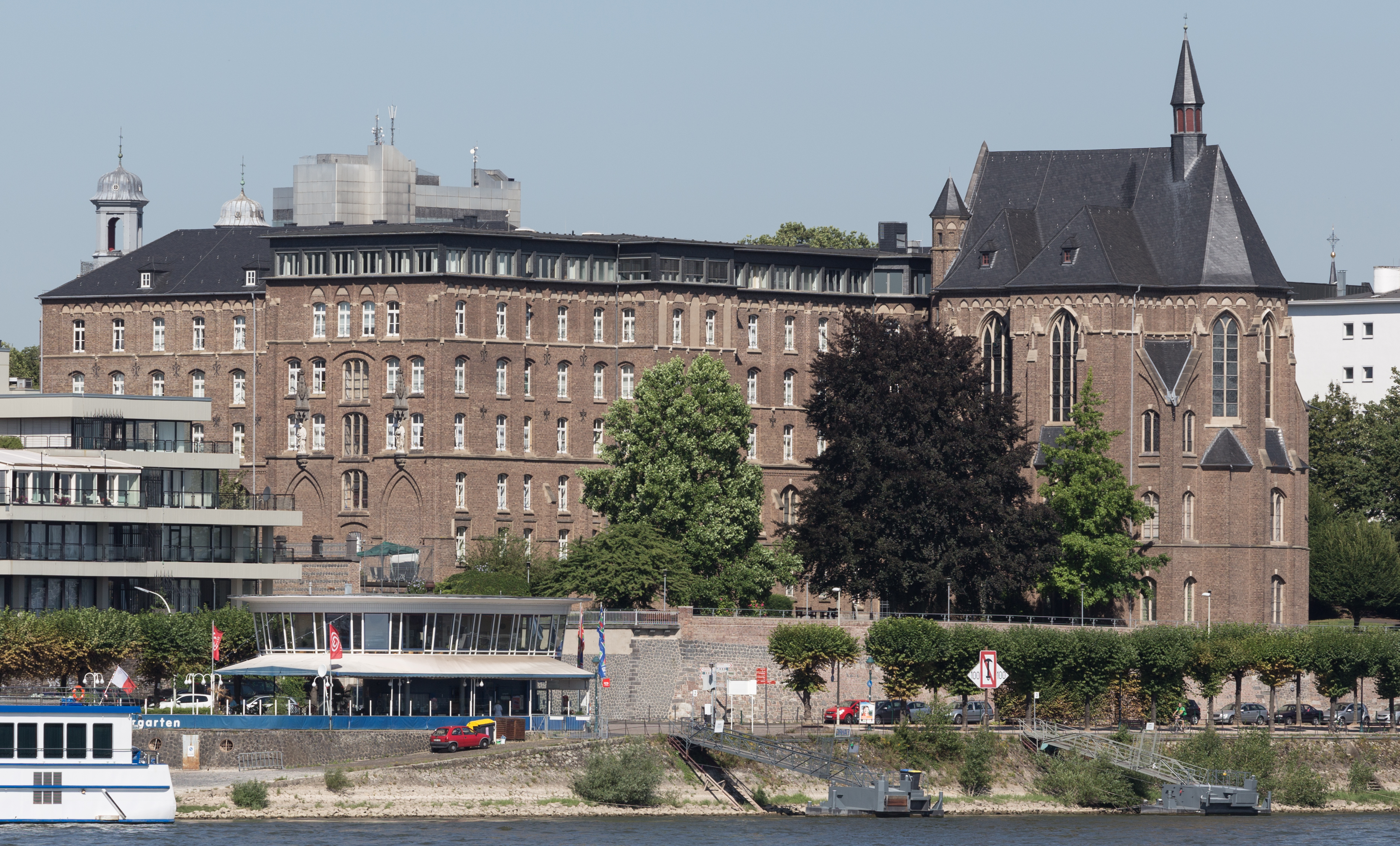 2013-08-05 Collegium Albertinum, Bonn; unten links Restaurant Rheinpavillon IMG 0516