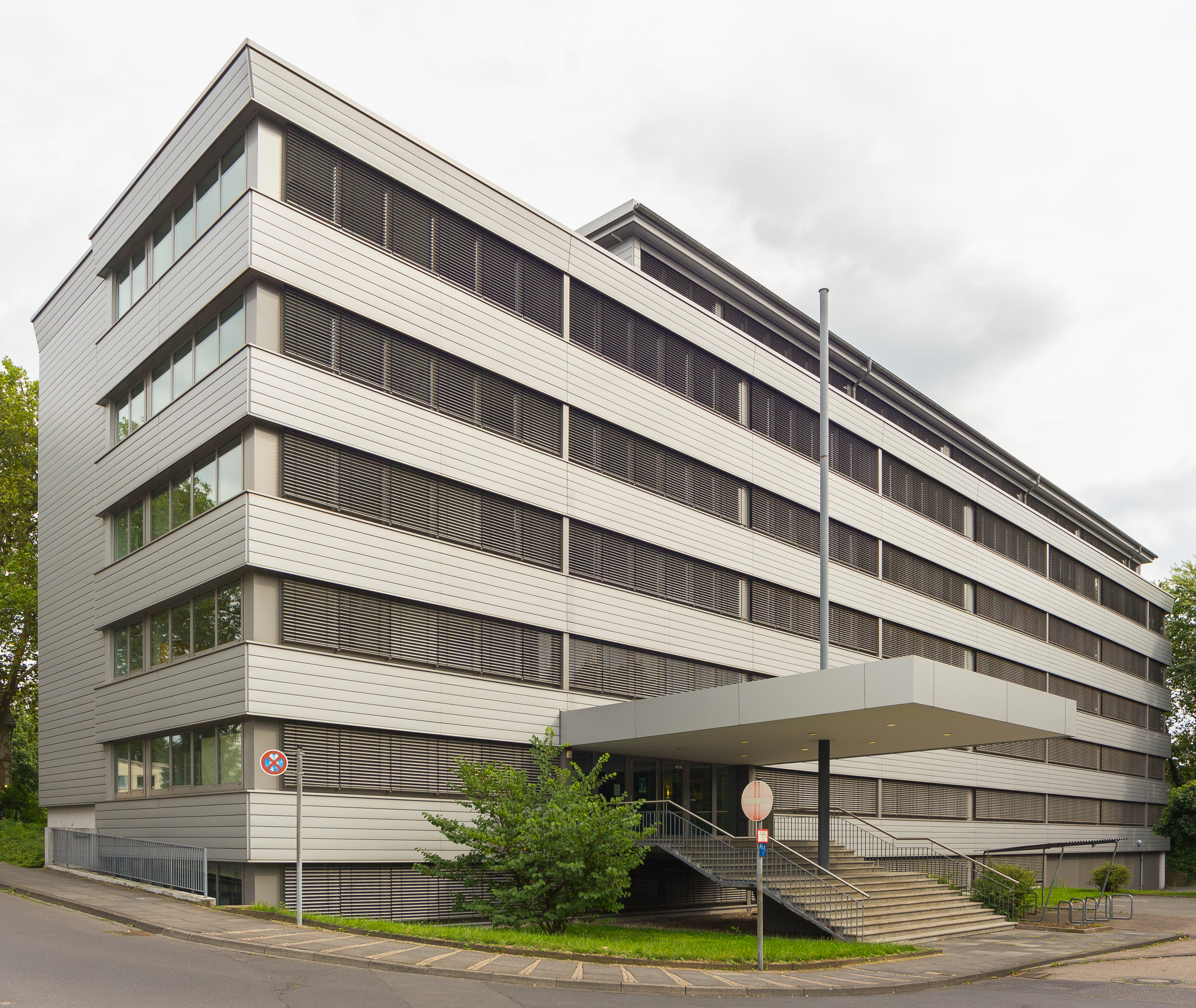 2013-09-01 Platanenweg 33, Bonn-Beuel, Blickrichtung Südost IMG 0790
