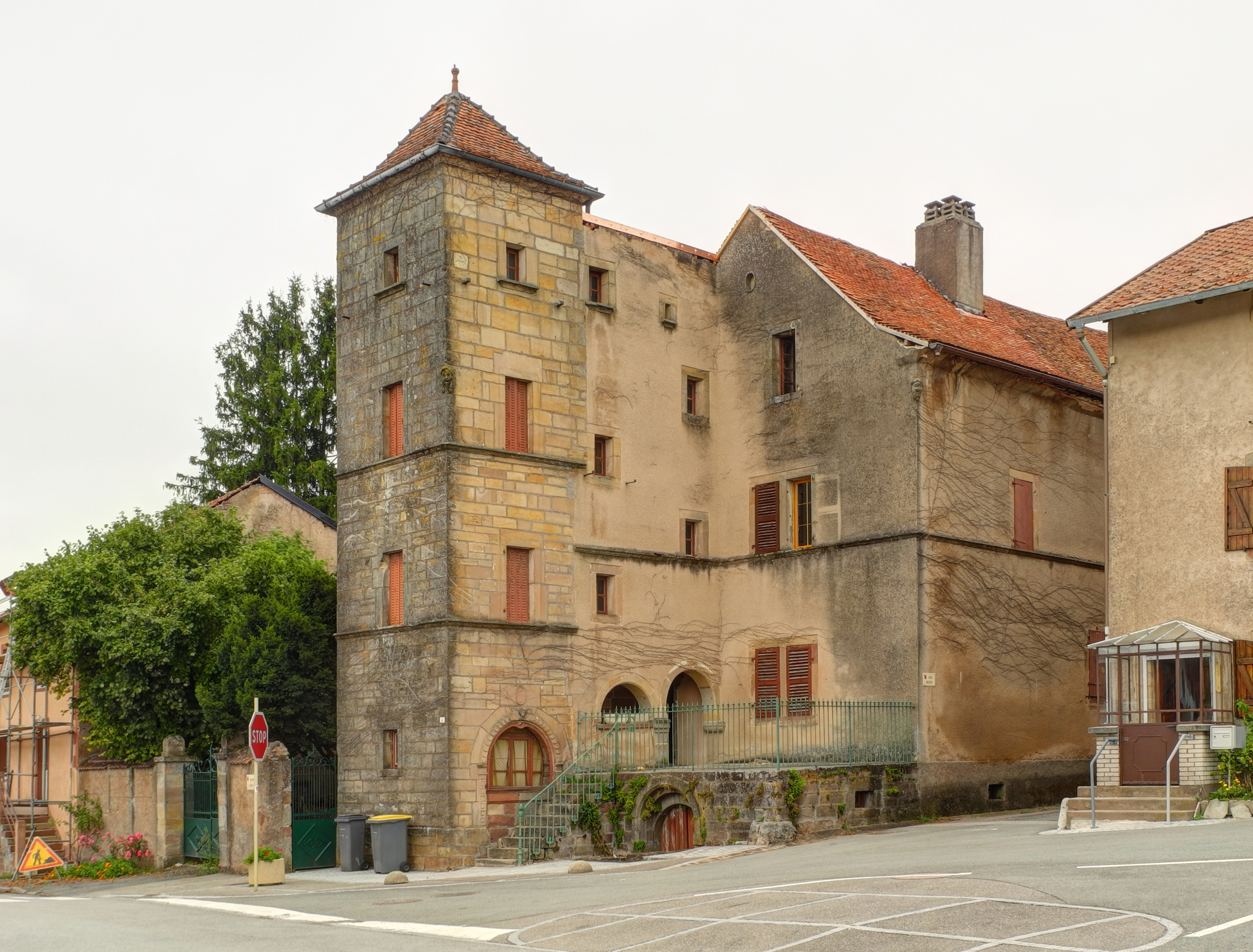 2013-09-29 15-47-02-Maison-du-bailli-Granges-le-Bourg
