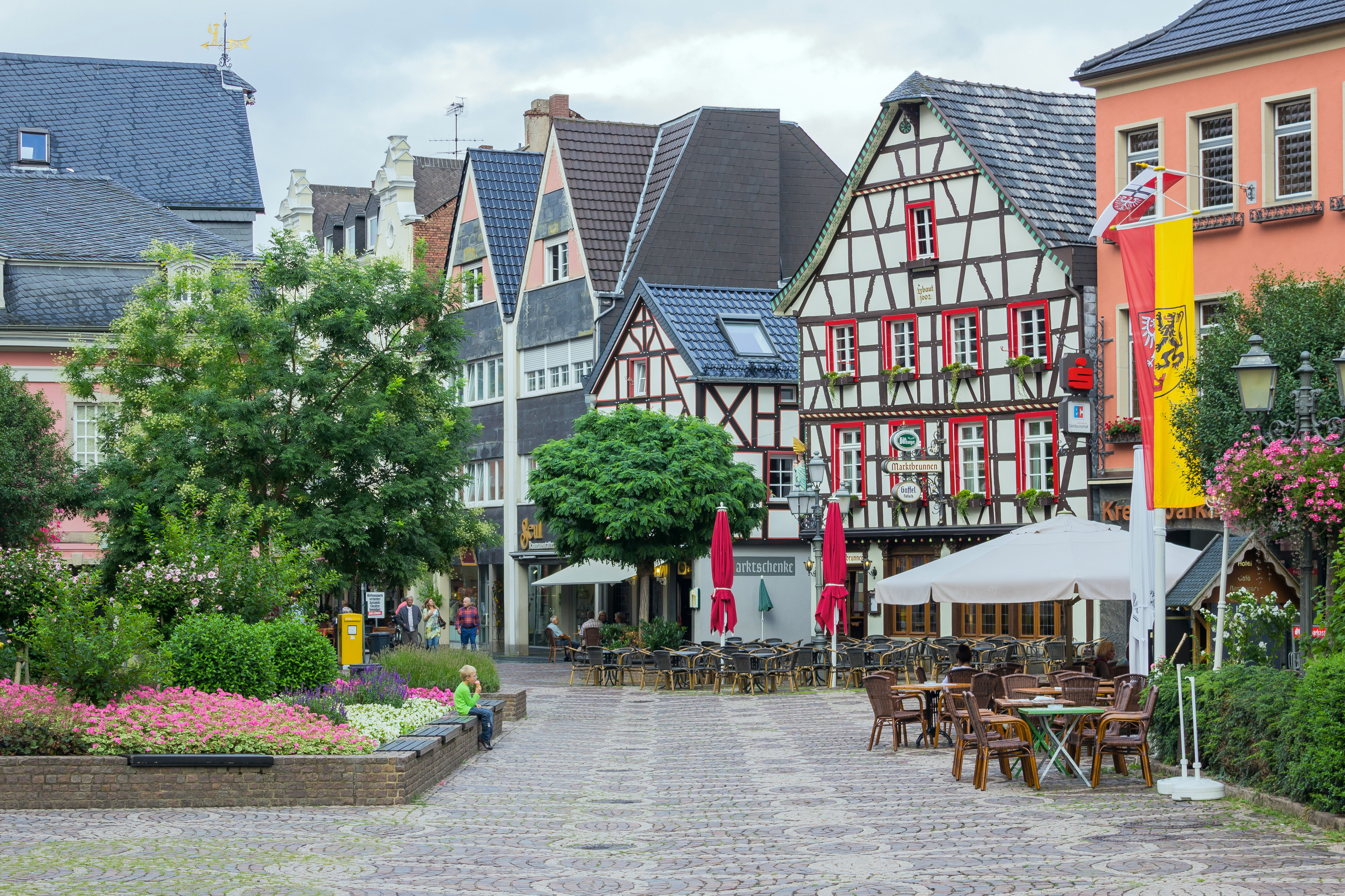 20130816 Niederhutstrasse from Marktplatz Ahrweiler 02