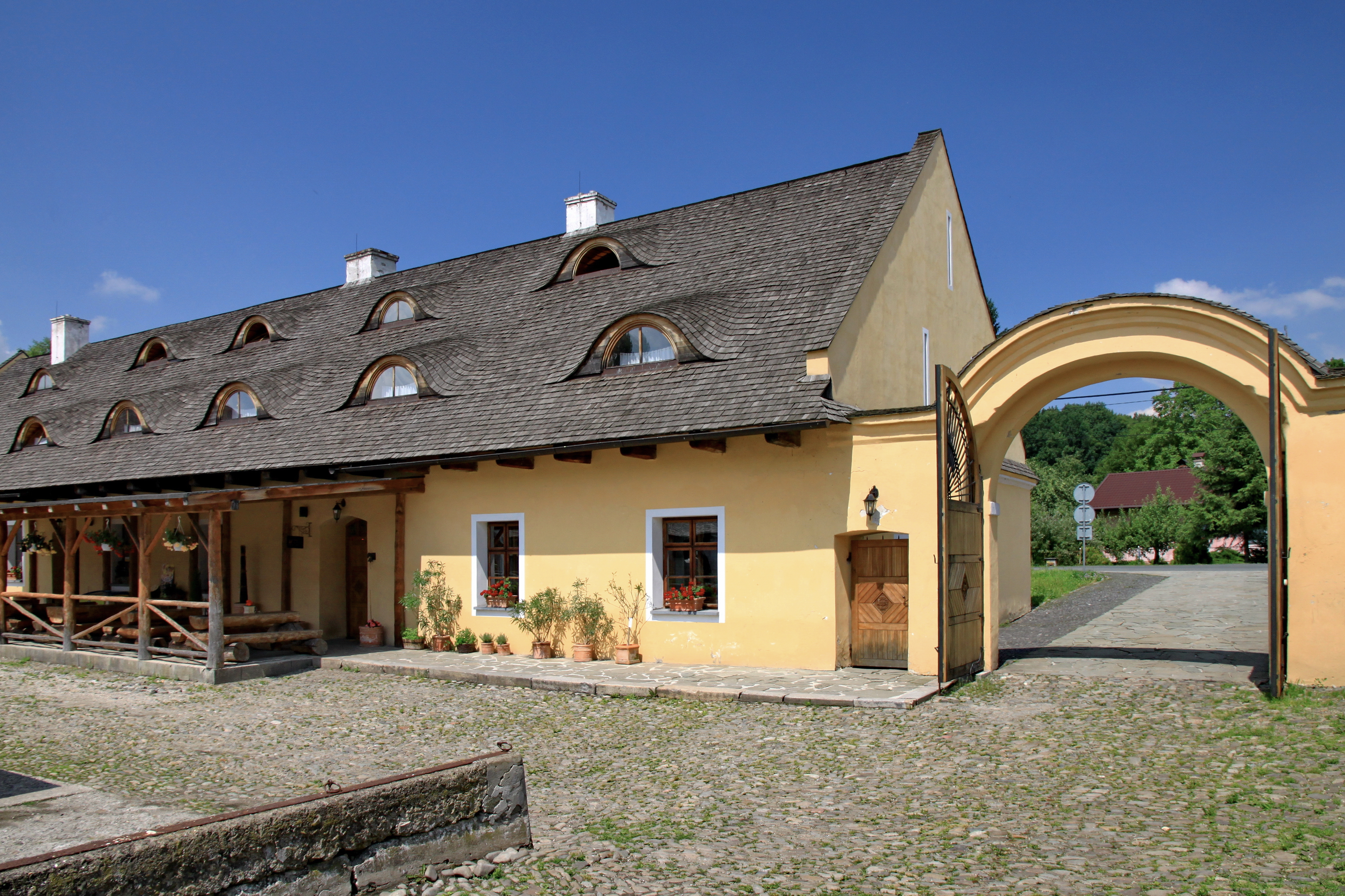 2013 Karwina, Stare Miasto, Dwór Olszyny 02