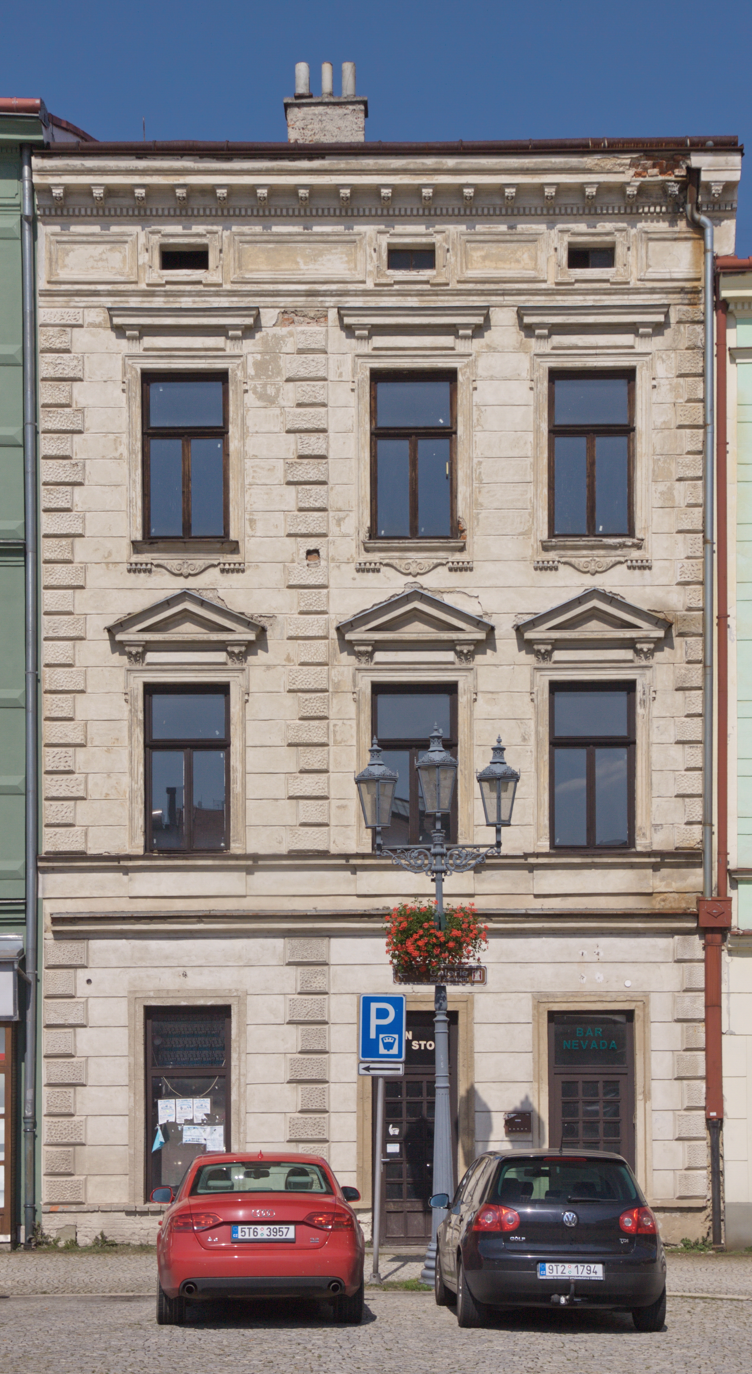 2014 Frydek-Mistek, Kamienica, Zámecké náměstí 38, 01