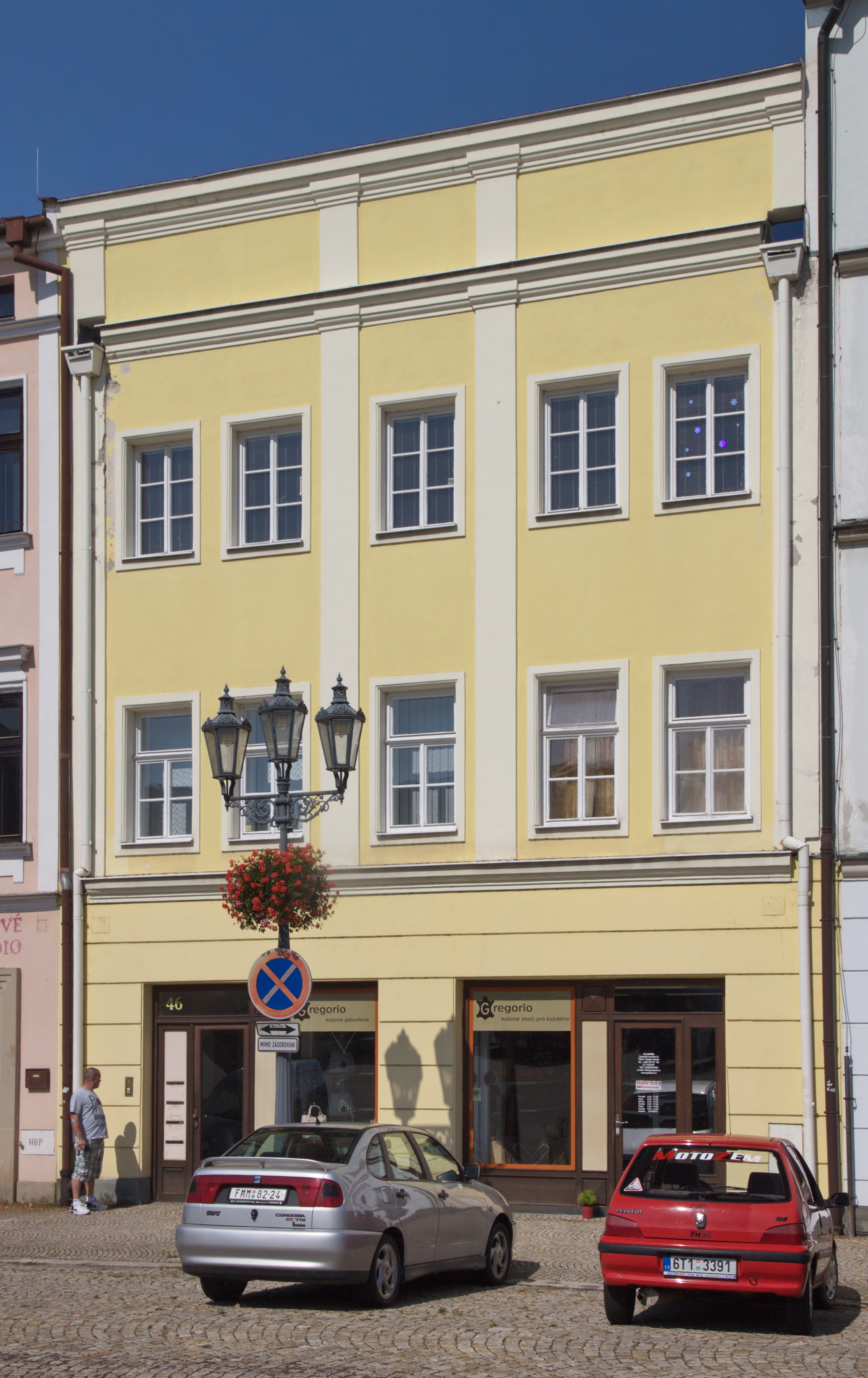 2014 Frydek-Mistek, Kamienica, Zámecké náměstí 46, 02