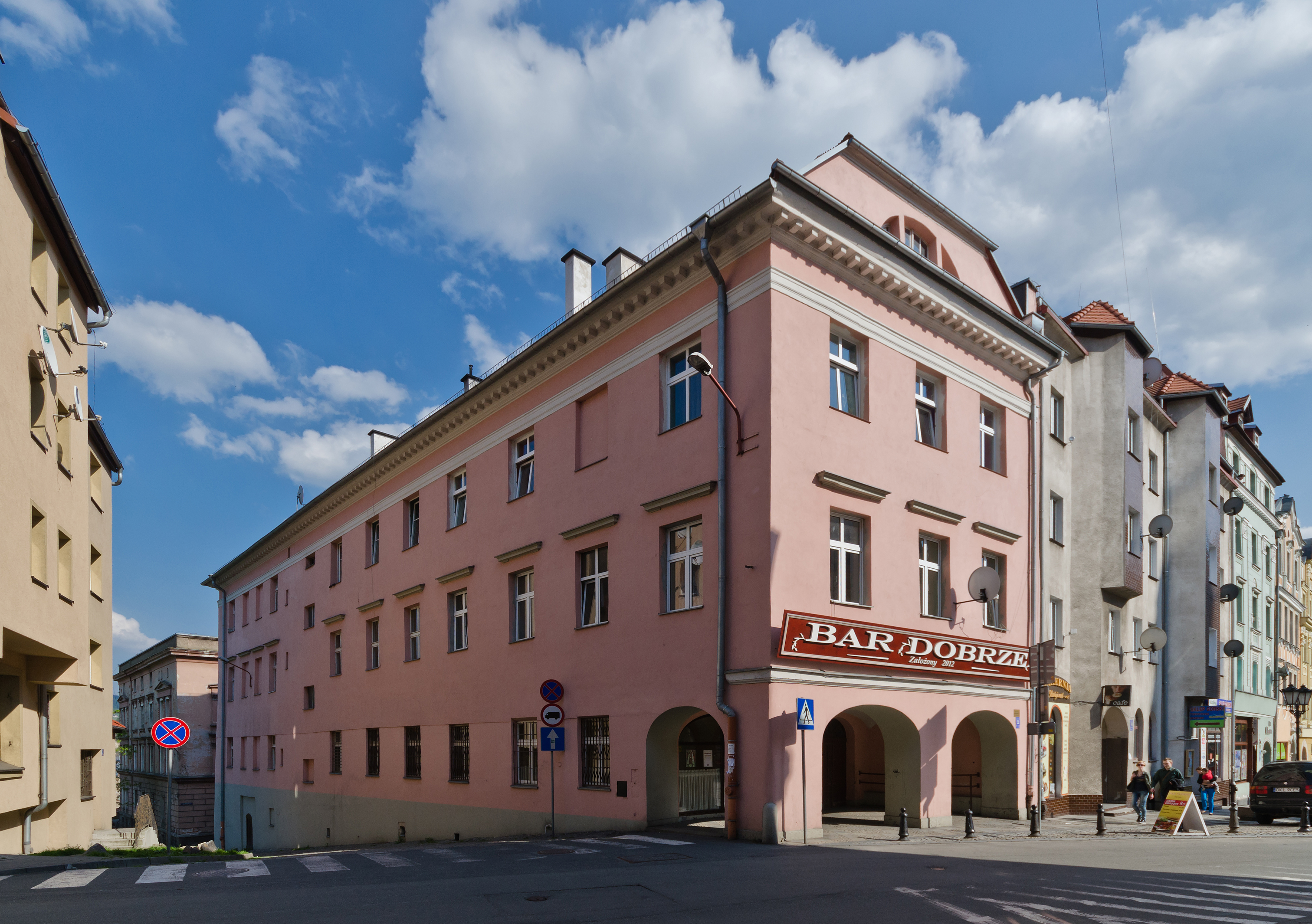 2014 Kłodzko, pl. Chrobrego 32 01