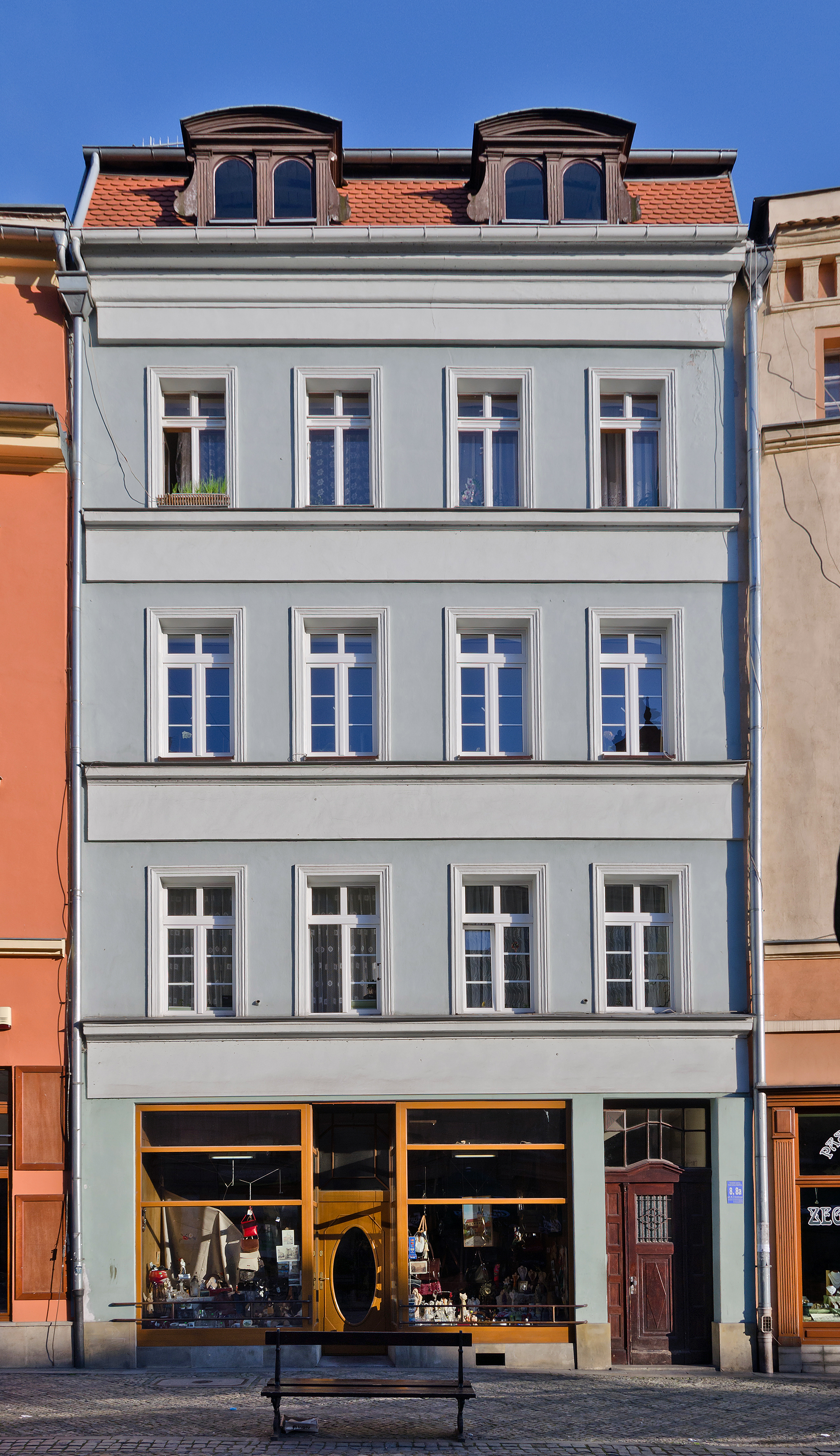 2014 Kłodzko, pl. Chrobrego 8 01