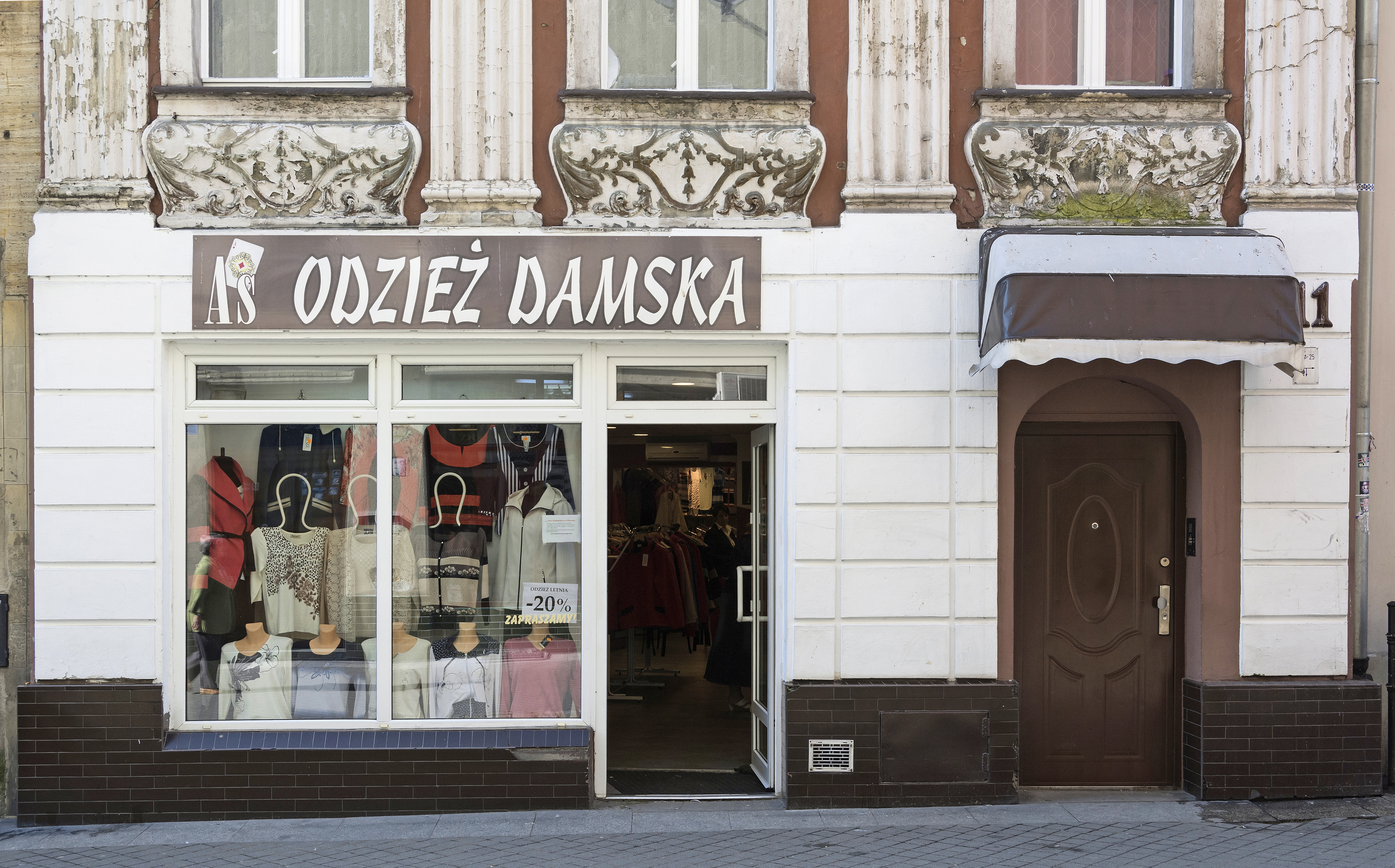 2014 Kłodzko, ul. Armii Krajowej 11, 03