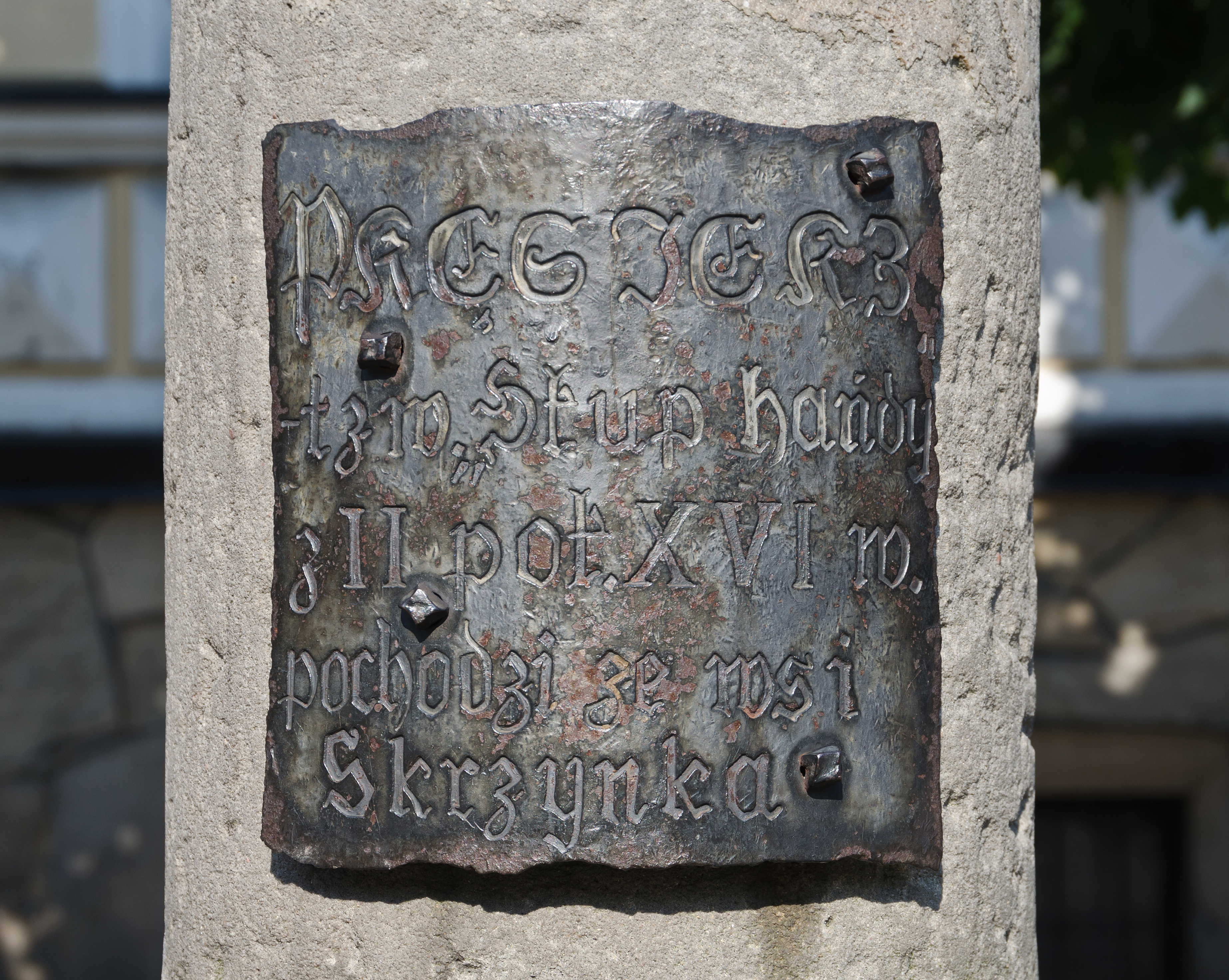2014 Lądek-Zdrój, pręgierz 02