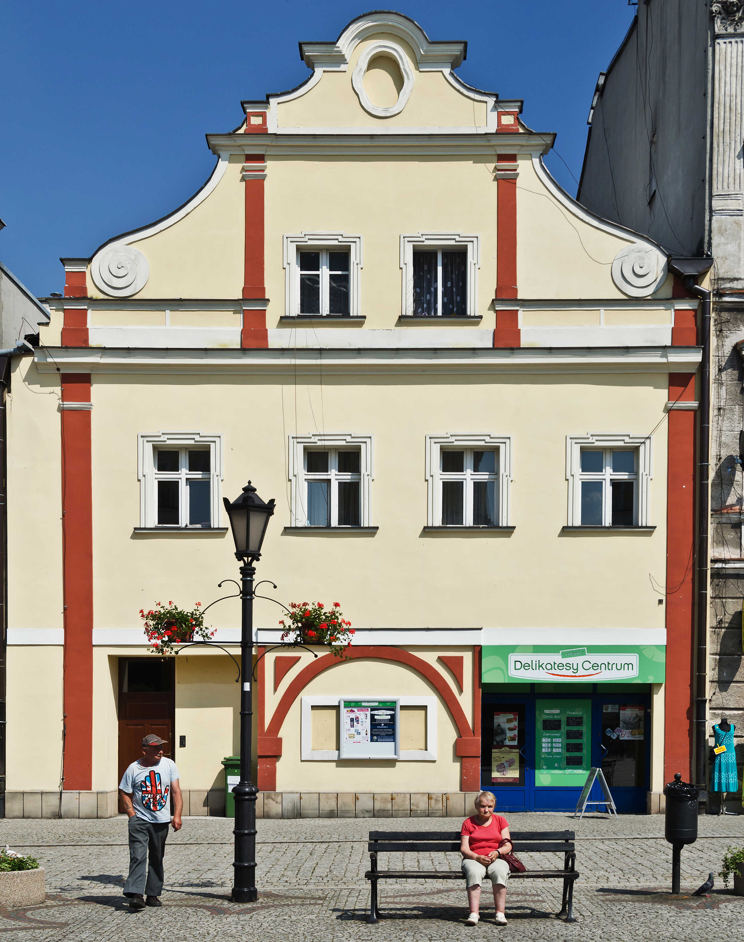 2014 Lądek-Zdrój, Rynek 17 01