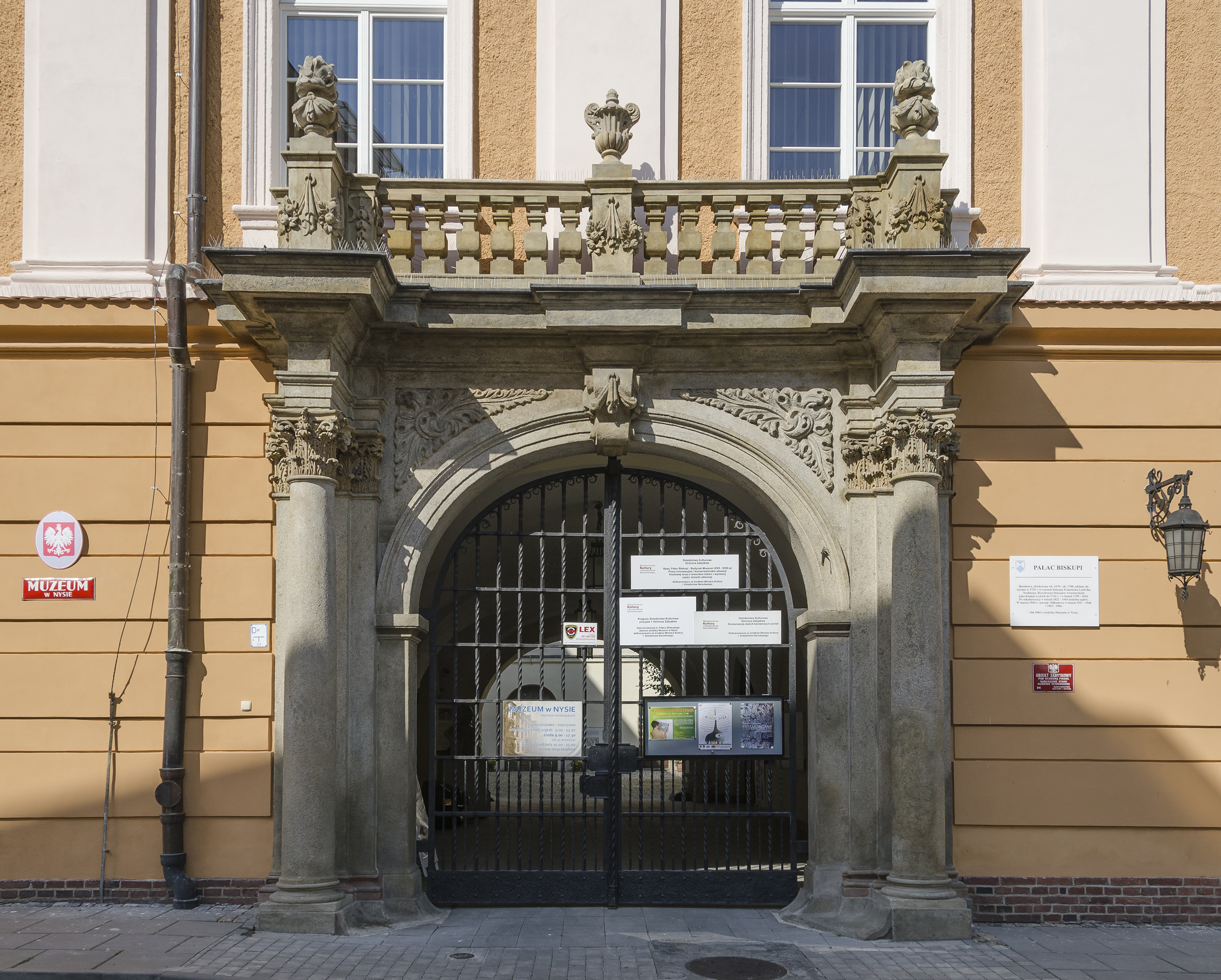 2014 Nysa, pałac biskupi 02