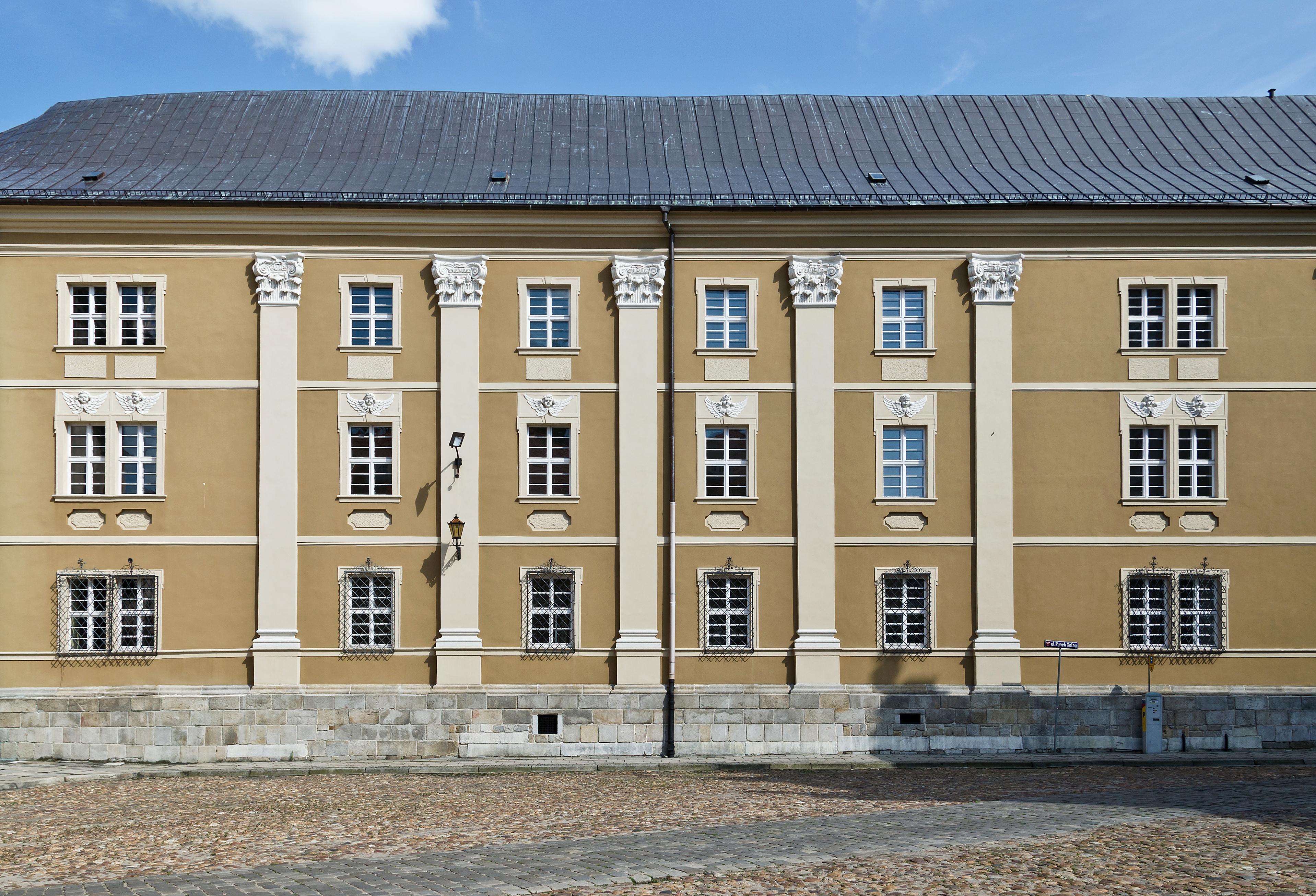 2014 Nysa, zespół klasztorny jezuitów, kolegium 01