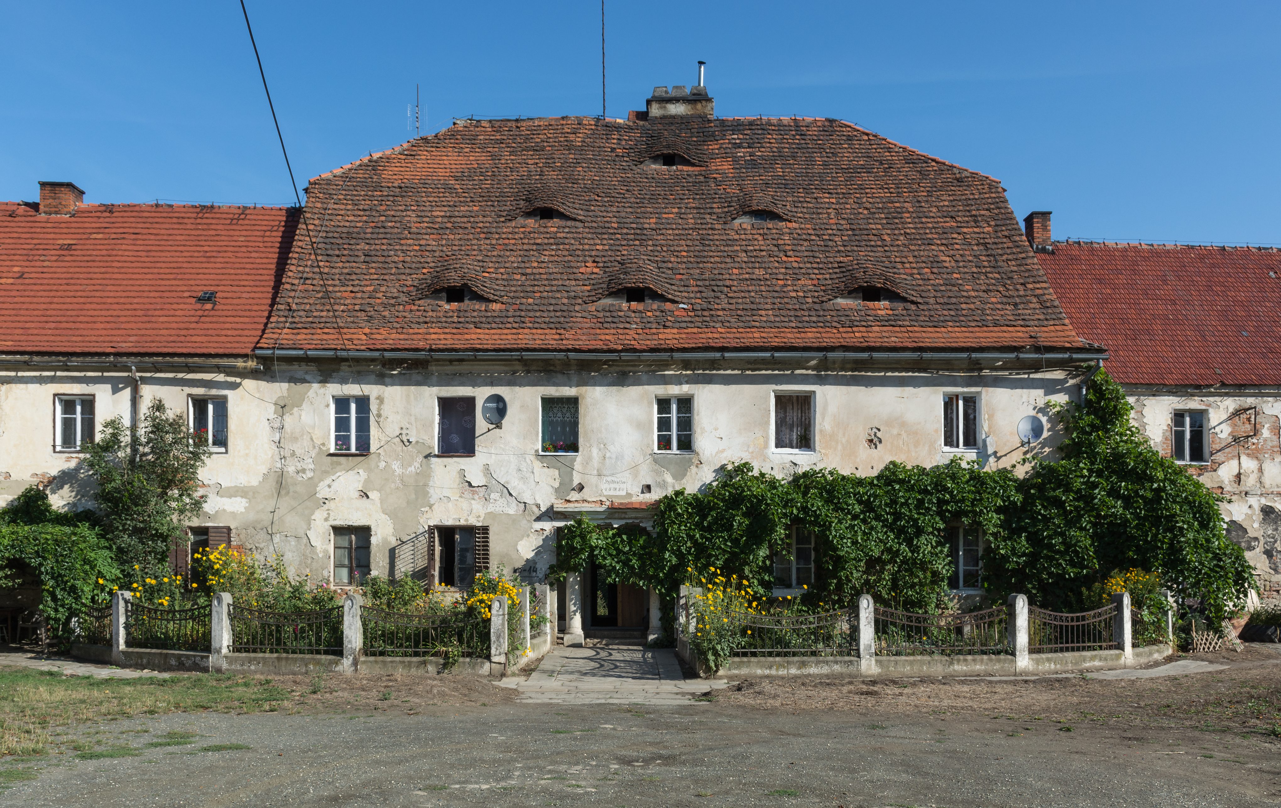 2015 Dwór w Starym Wielisławiu 01