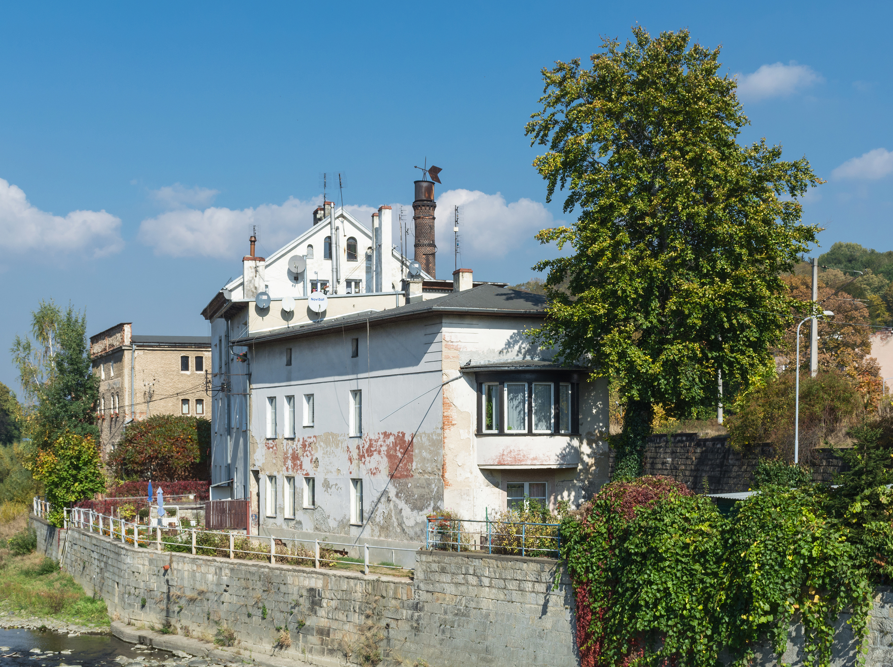 2015 Kłodzko, ul. Chełmońskiego 02
