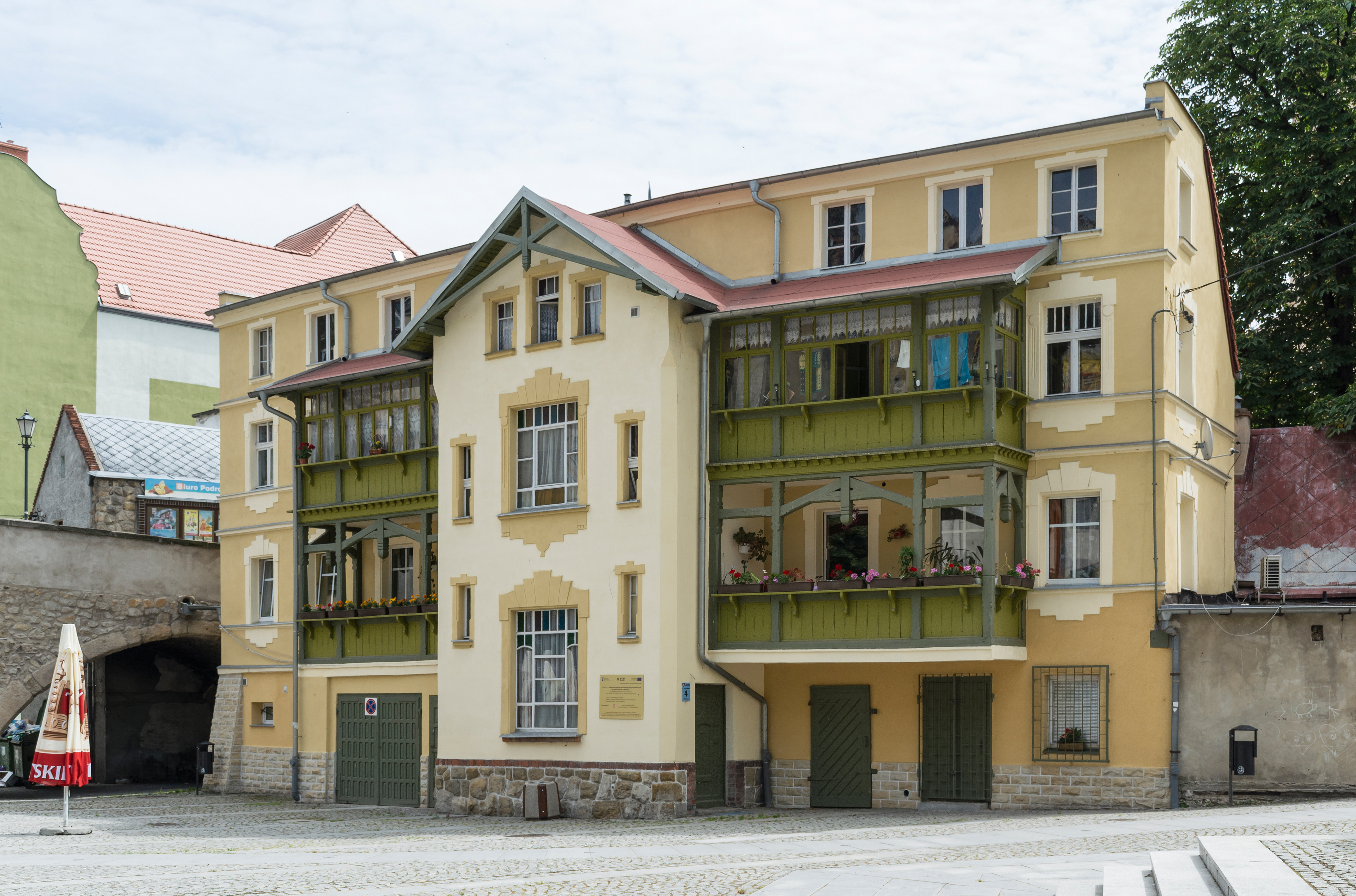2015 Kłodzko, ul. Daszyńskiego 4 02