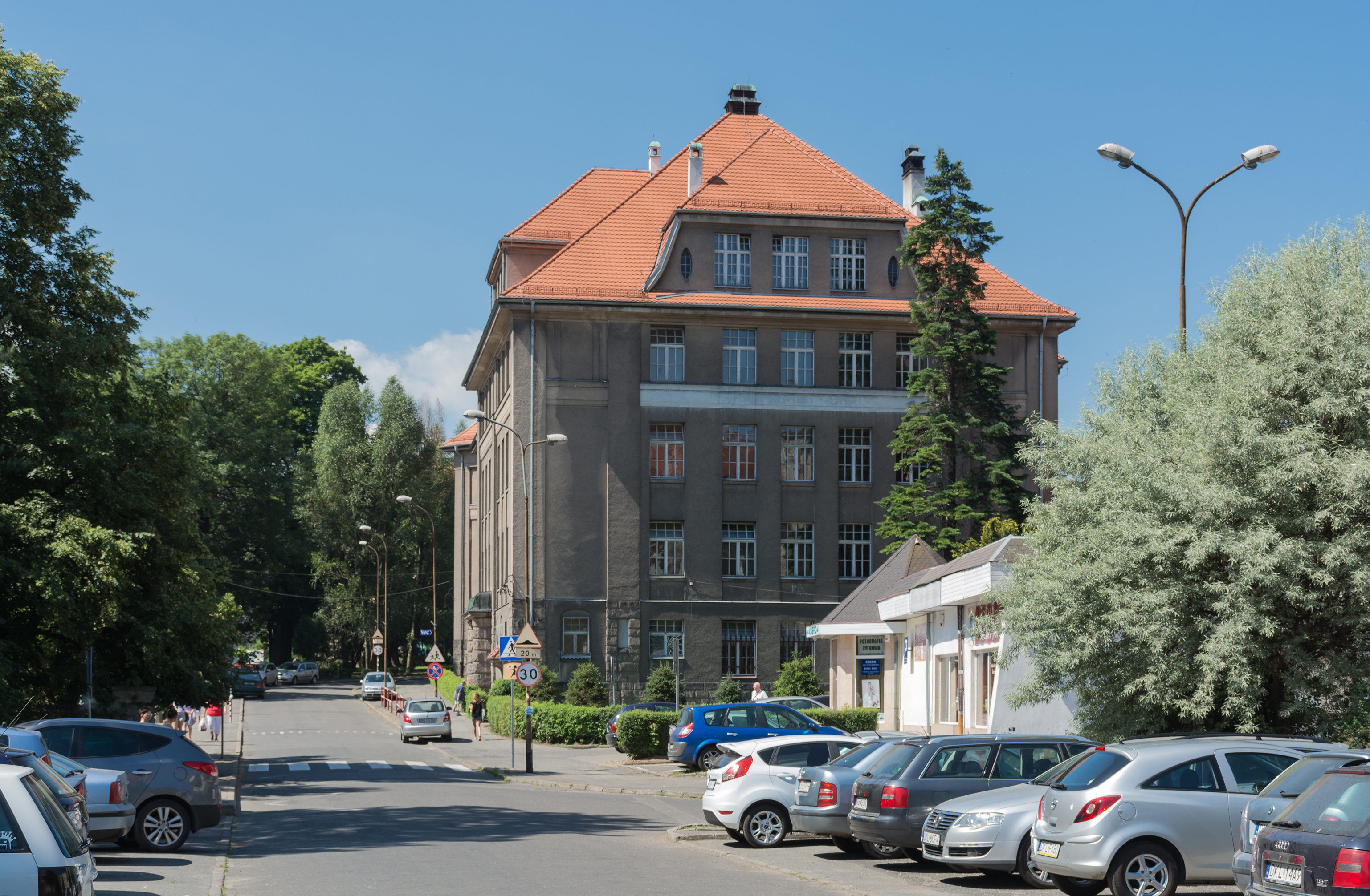 2015 Kłodzko, ul. Zawiszy Czarnego, gimnazjum 01