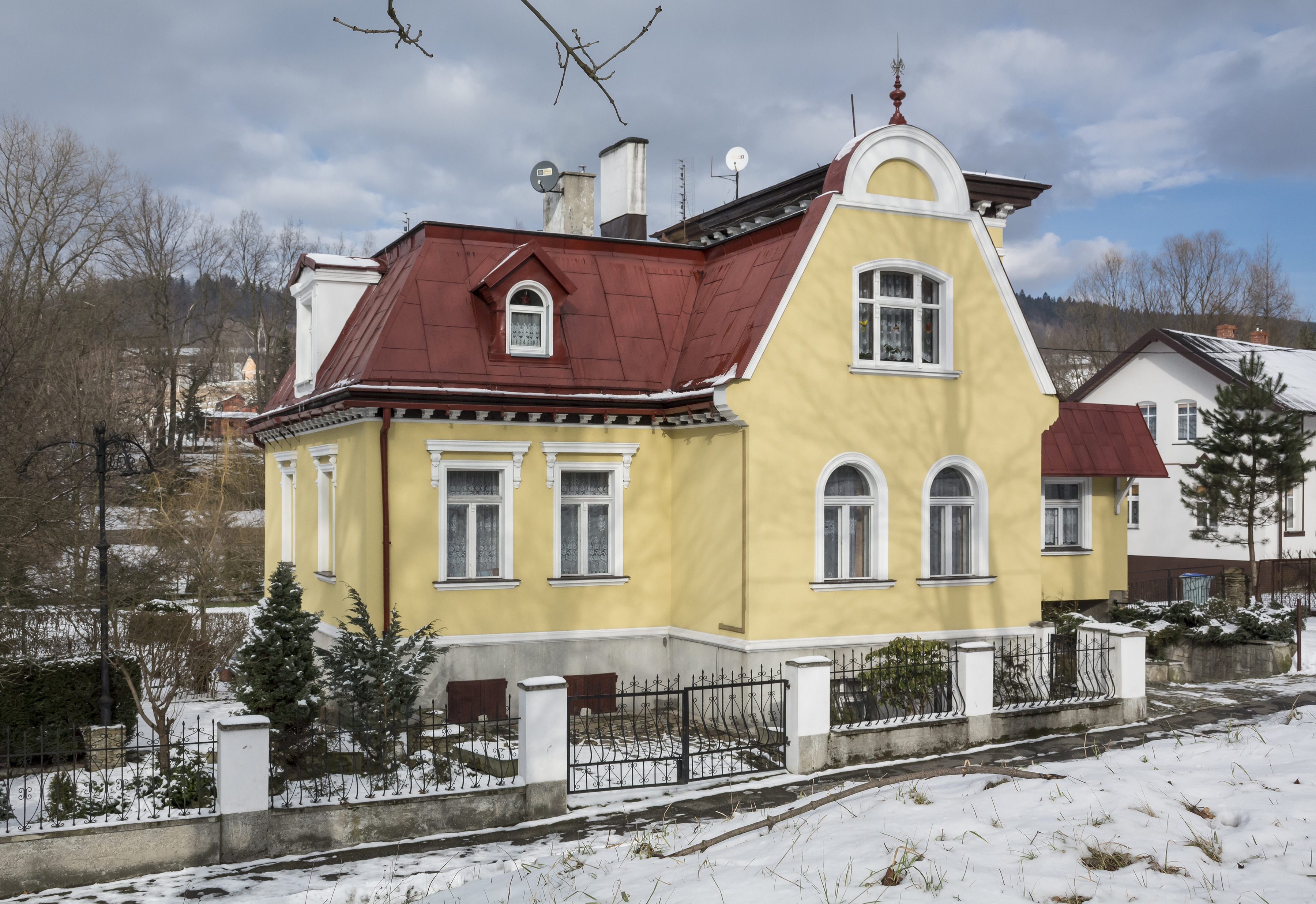 2015 Lądek-Zdrój, ul. Zamenhofa 5 02