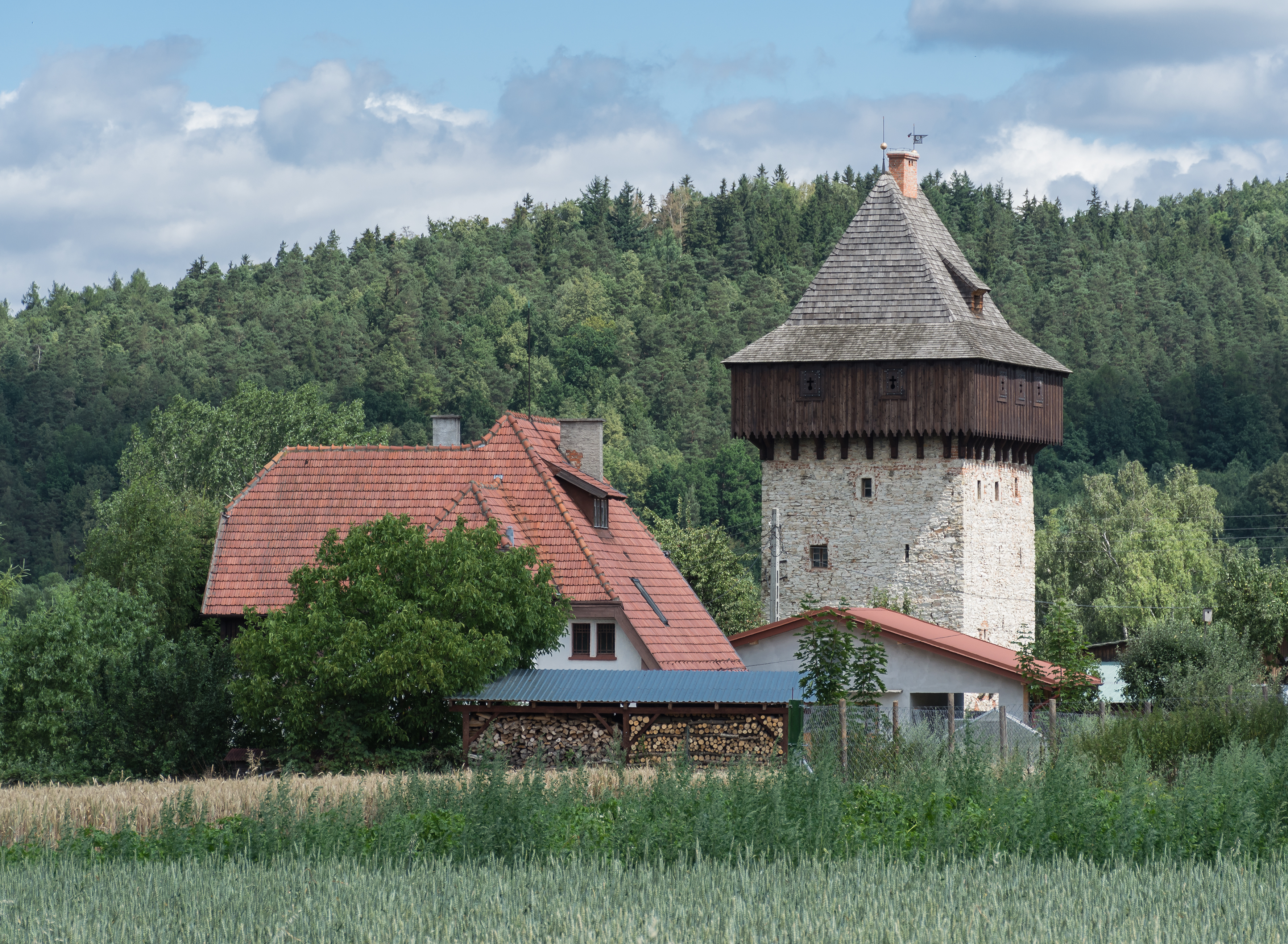 2015 Wieża mieszkalna w Żelaźnie 04