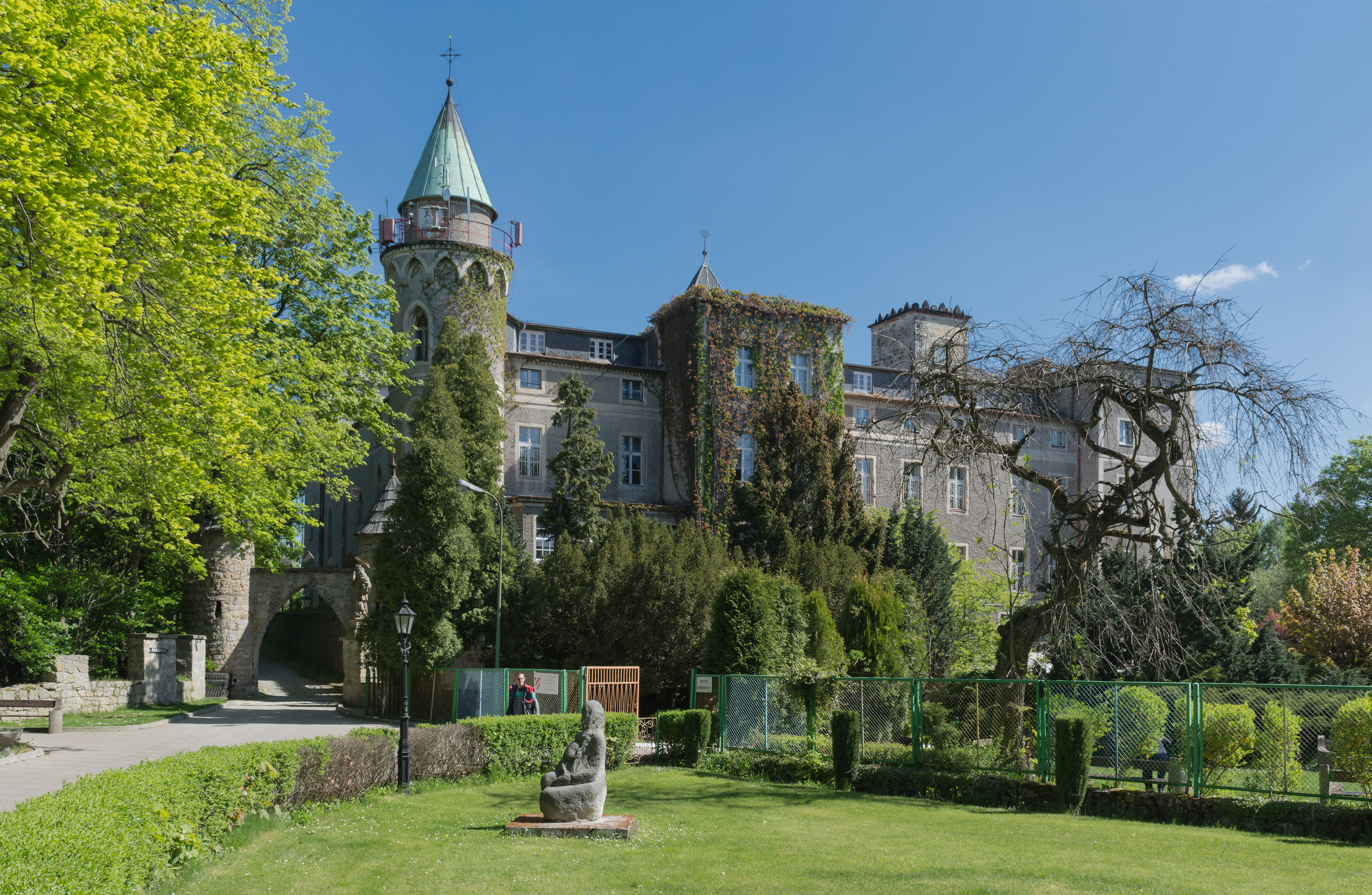 2015 Zamek Leśna w Szczytnej 01