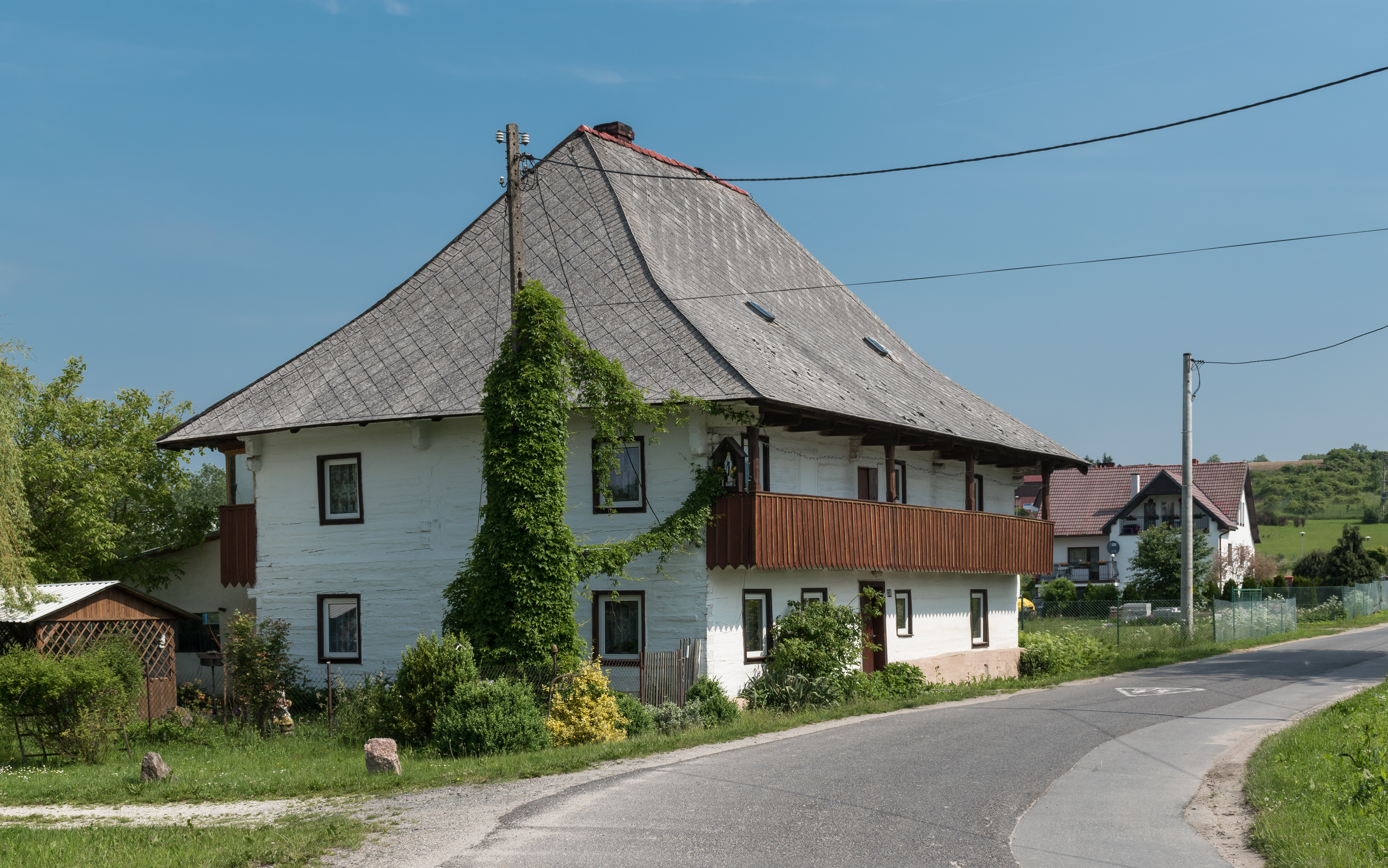 2016 Dom nr 138 w Wilkanowie 01